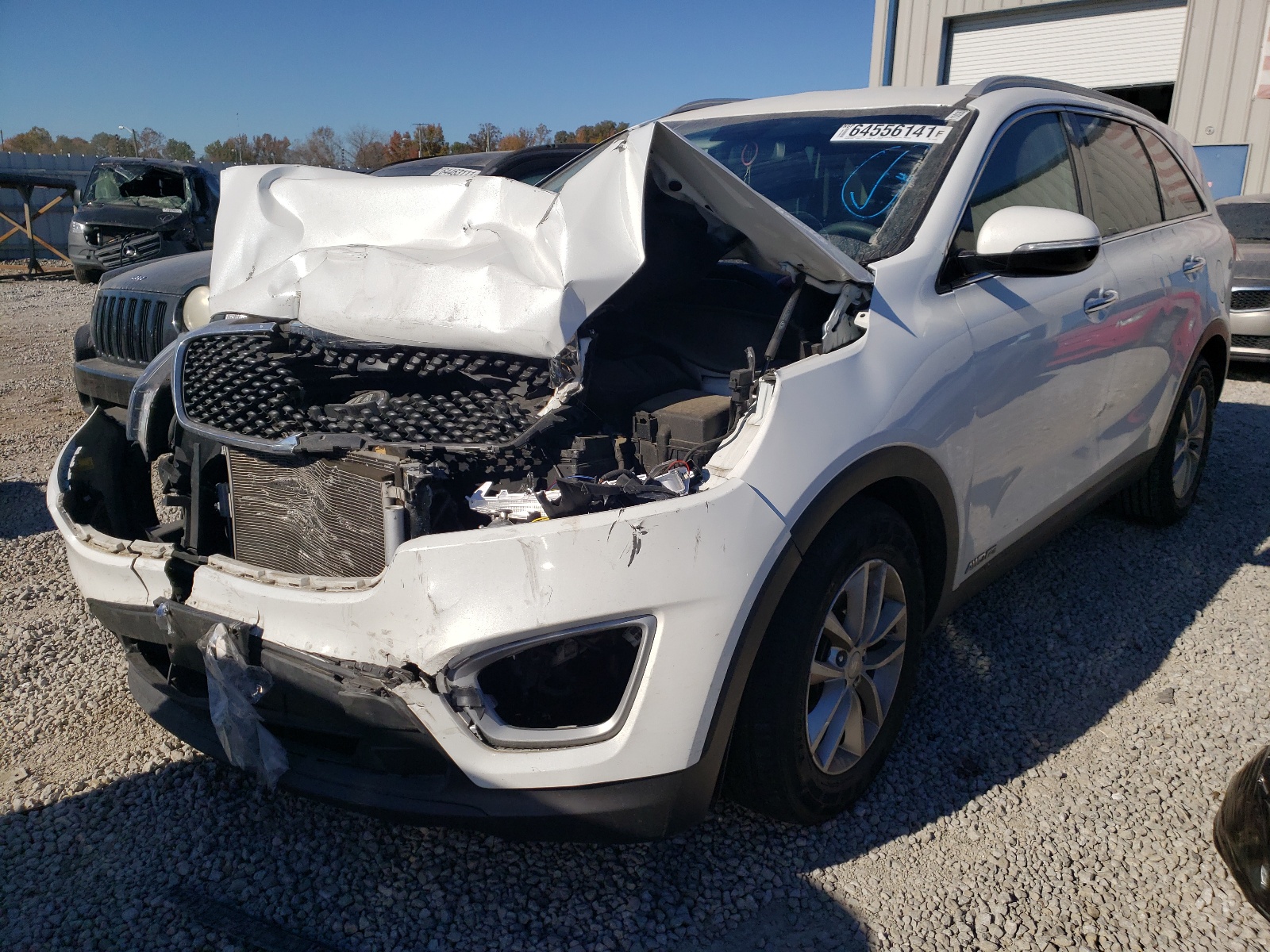 Photo 2 from auction – 2017 KIA SORENTO LX with VIN 5XYPGDA50HG216254