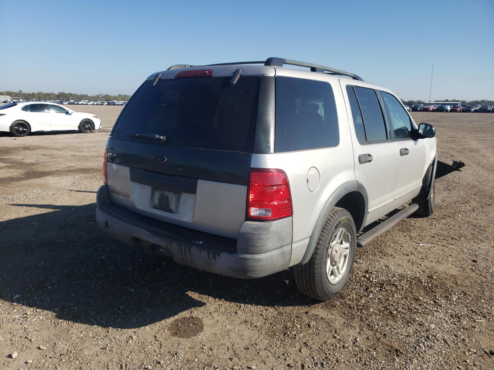 Photo 4 from auction – 2003 FORD EXPLORER X with VIN 1FMZU62K33ZB05835