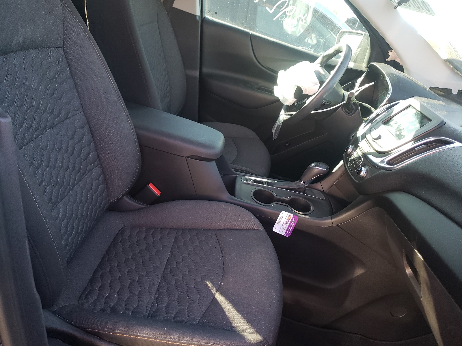 Photo 5 from auction – 2019 CHEVROLET EQUINOX LT with VIN 3GNAXKEVXKL370532