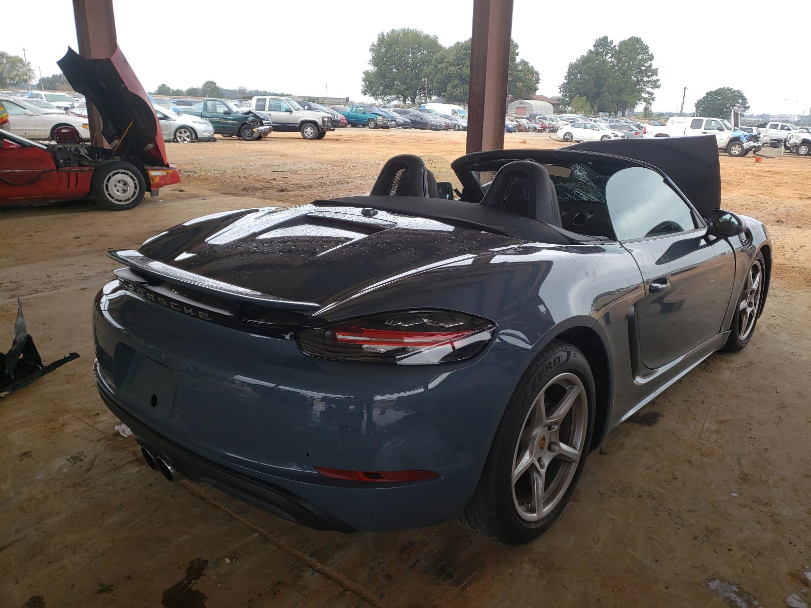 Photo 4 from auction – 2017 PORSCHE BOXSTER with VIN WP0CA2A86HS220852