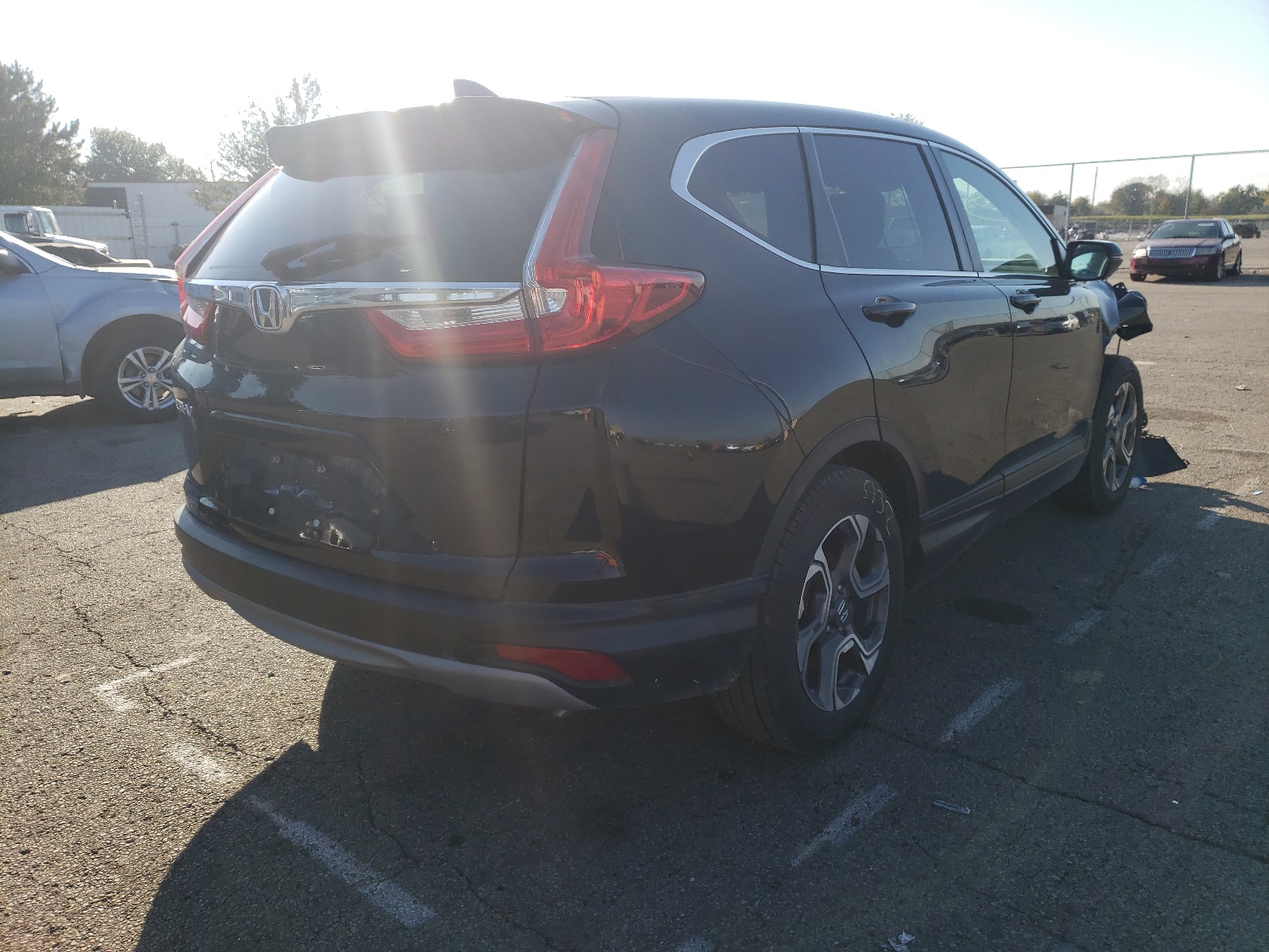 Photo 4 from auction – 2018 HONDA CR-V EX with VIN 7FARW1H58JE007765