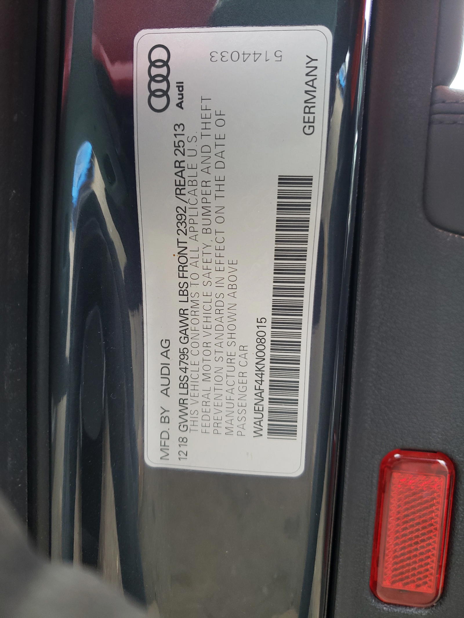 Photo 10 from auction – 2019 AUDI A4 PREMIUM with VIN WAUENAF44KN008015