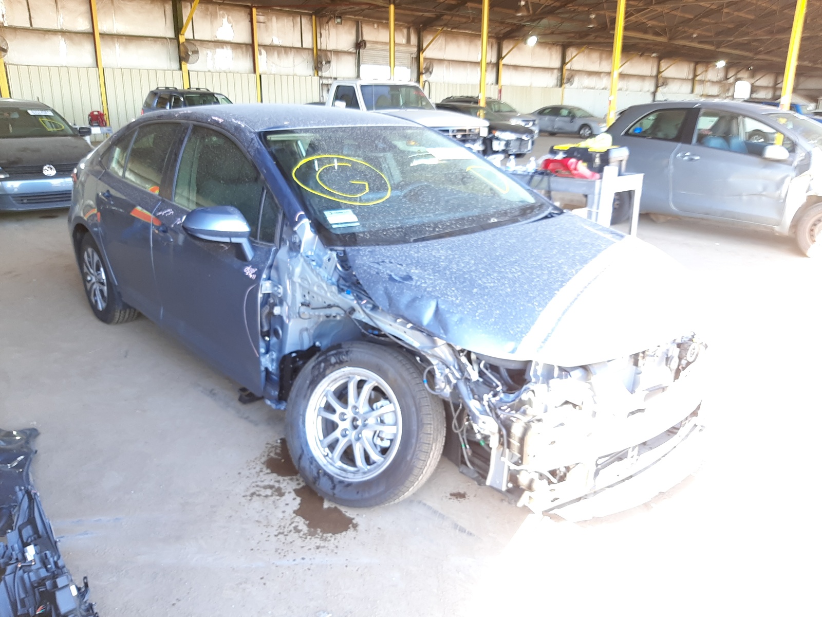 TOYOTA COROLLA LE 2021 with VIN JTDEAMDE3MJ019013 - Photo from auction