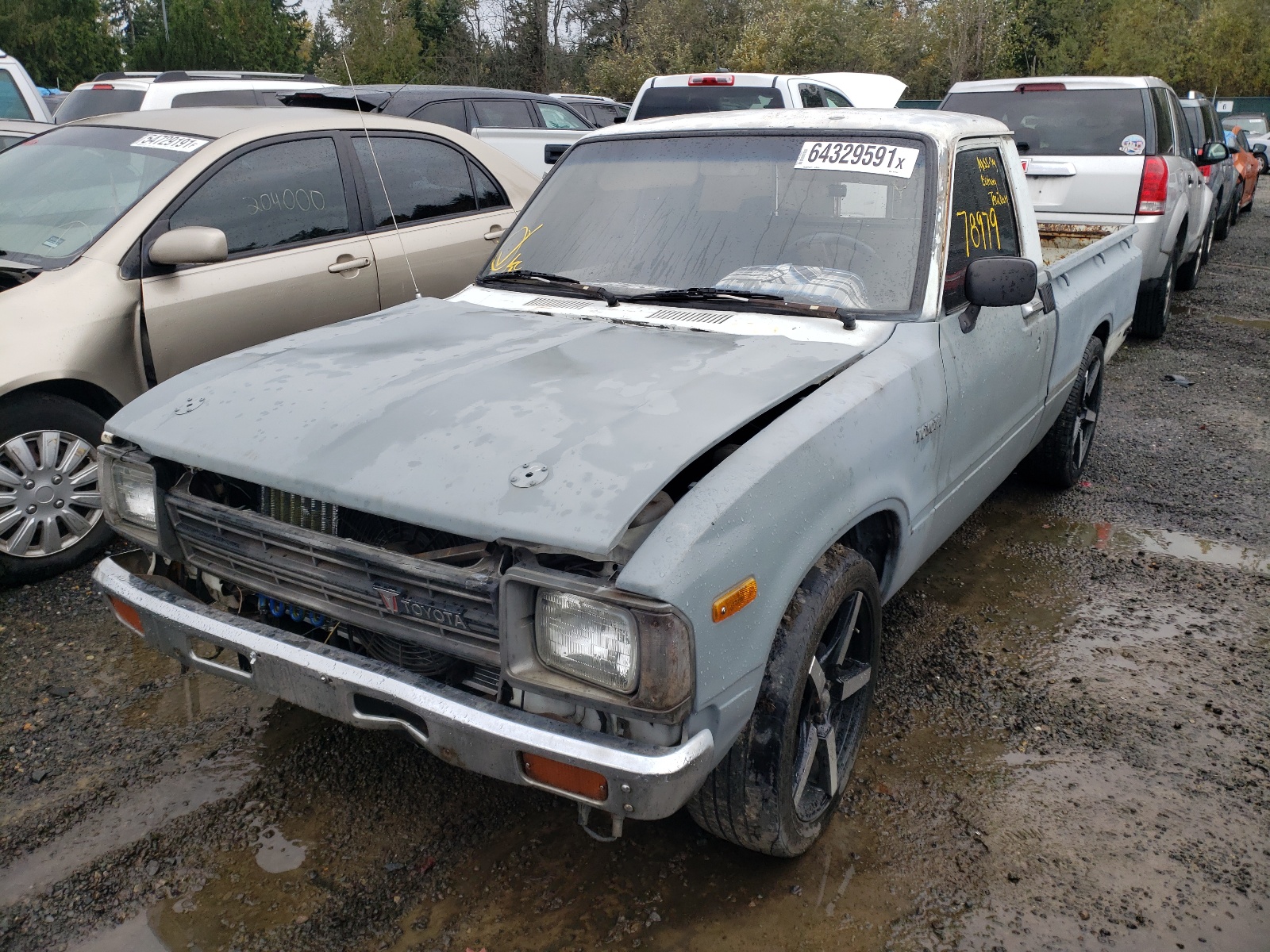 Photo 2 from auction – 1983 TOYOTA PICKUP 1/2 with VIN JT4RN34R4D0070559
