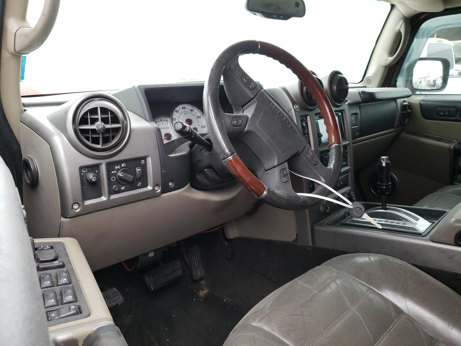 Photo 9 from auction – 2003 HUMMER H2 with VIN 5GRGN23U93H122094