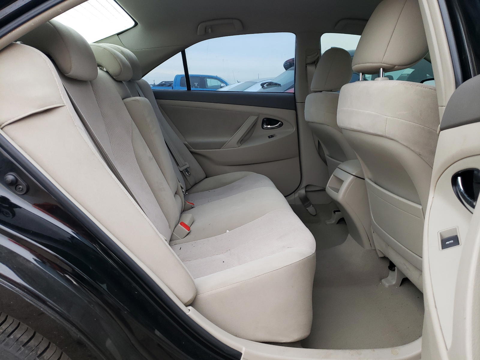 Photo 6 from auction – 2011 TOYOTA CAMRY BASE with VIN 4T4BF3EK6BR195022