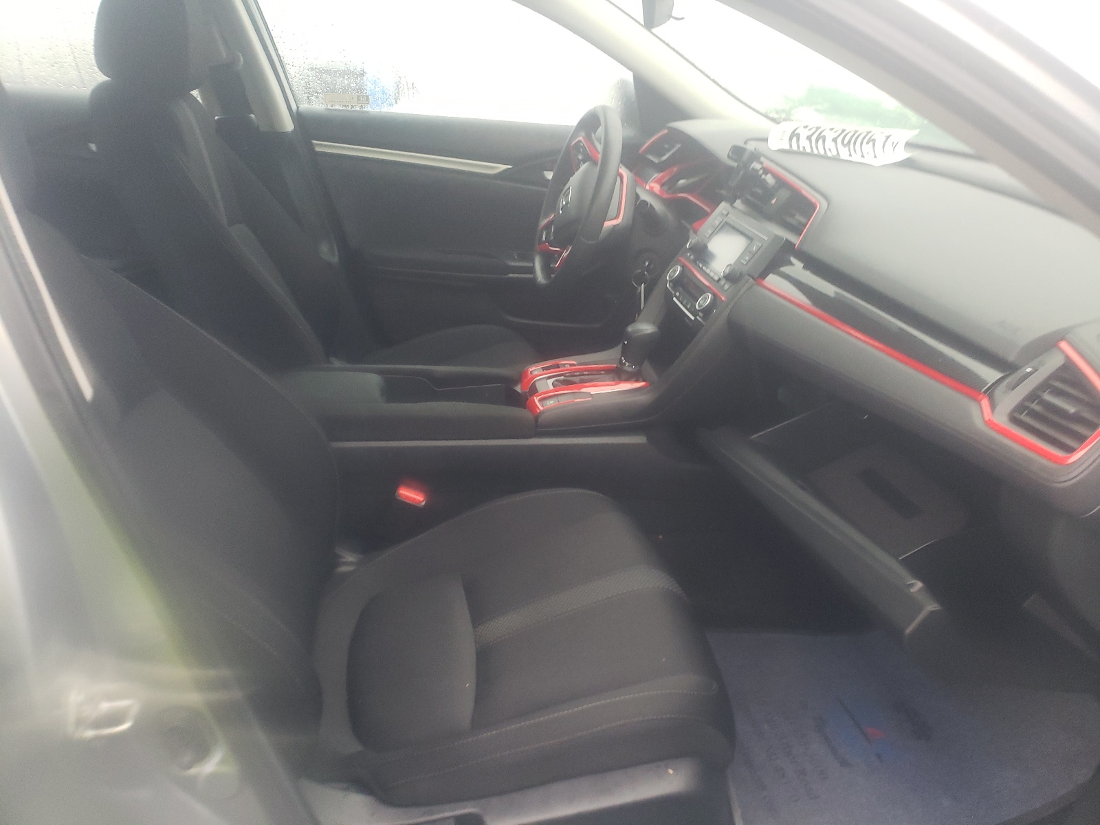 Photo 5 from auction – 2019 HONDA CIVIC LX with VIN 19XFC2F64KE049639
