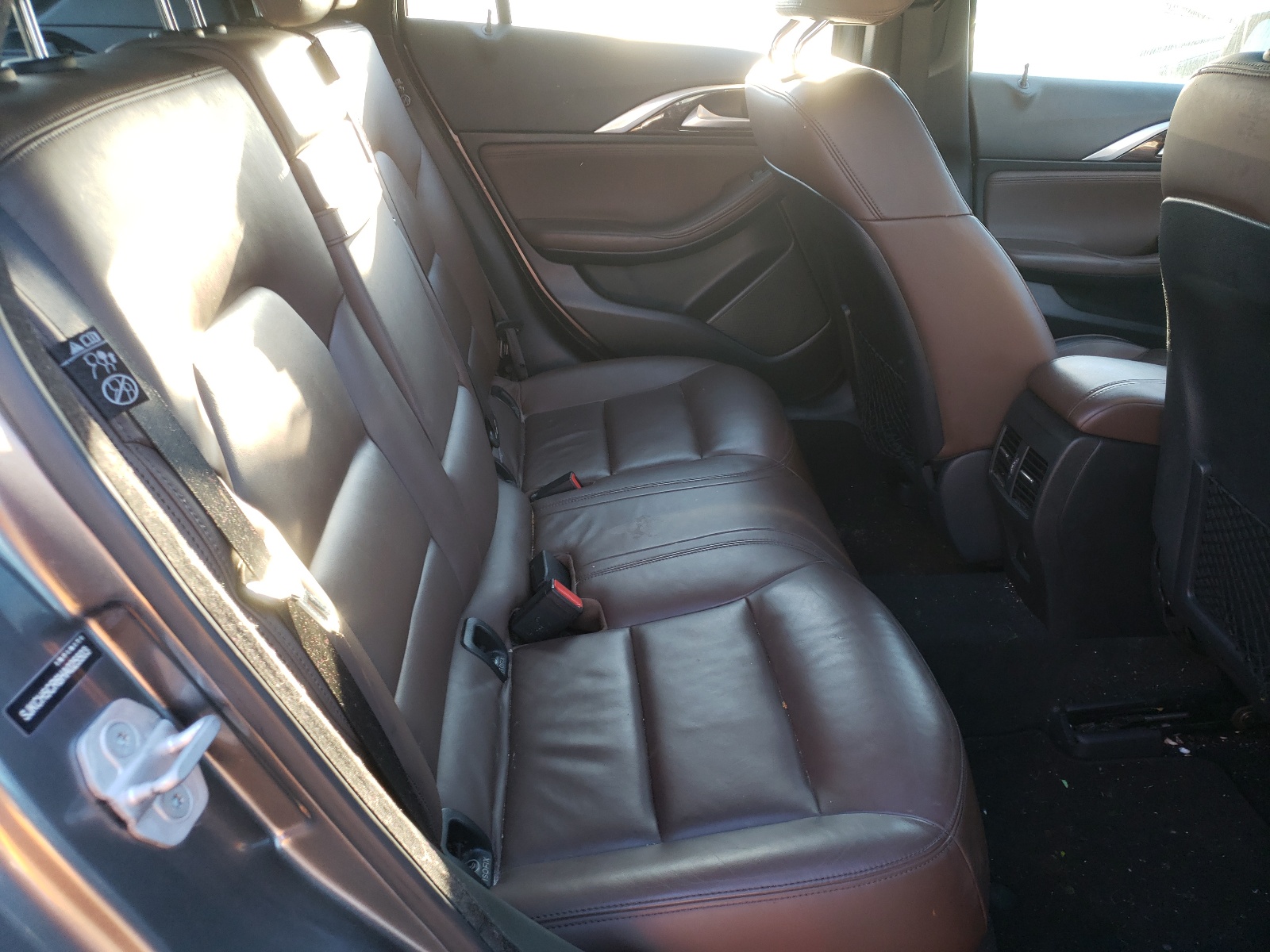 Photo 6 from auction – 2017 INFINITI QX30 BASE with VIN SJKCH5CR6HA025503