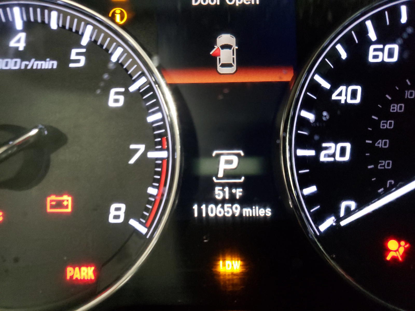 Photo 8 from auction – 2015 ACURA RLX TECH with VIN JH4KC1F52FC000645