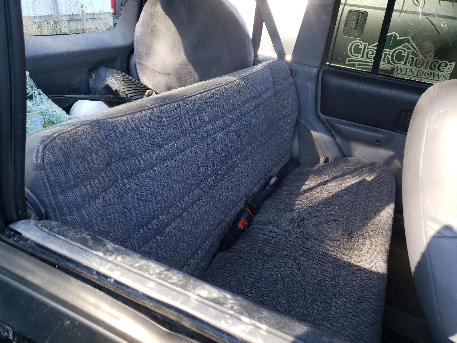 Photo 6 from auction – 1998 JEEP CHEROKEE with VIN 1J4FJ68S6WL203556