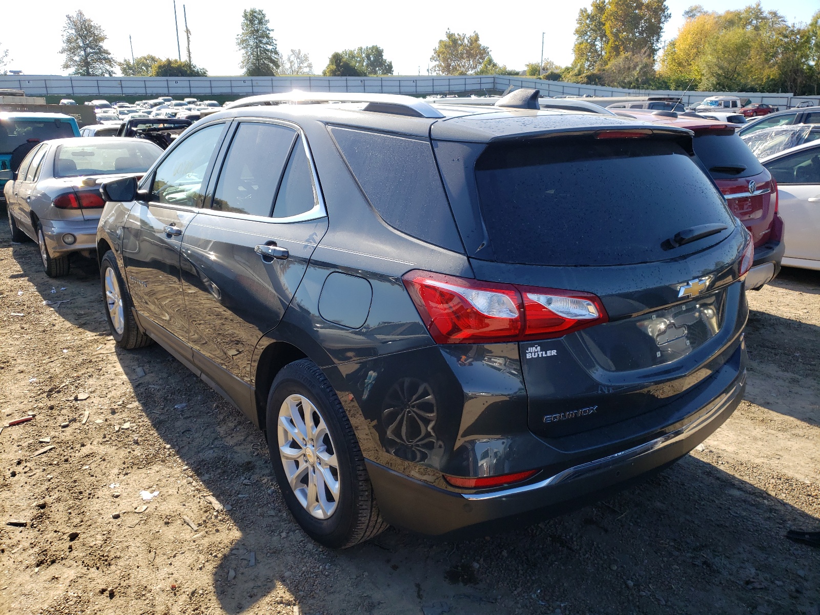 Photo 3 from auction – 2018 CHEVROLET EQUINOX LT with VIN 2GNAXJEV1J6345709