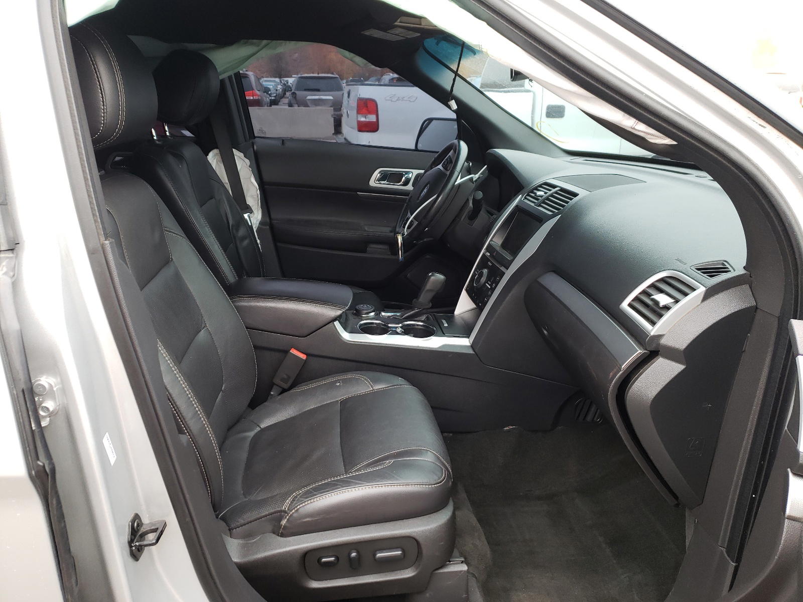 Photo 6 from auction – 2015 FORD EXPLORER S with VIN 1FM5K8GT5FGB02016