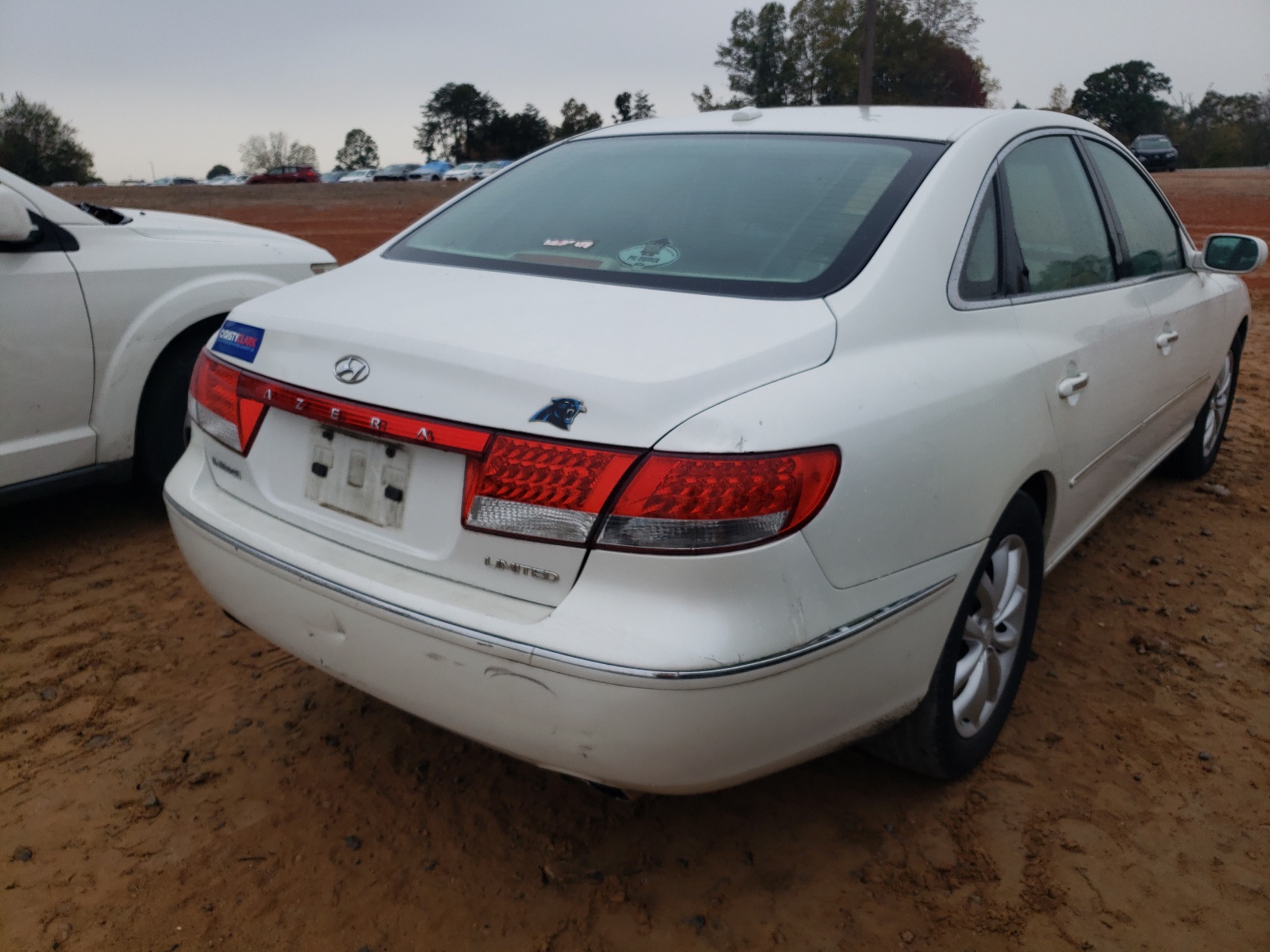 Photo 9 from auction – 2007 HYUNDAI AZERA SE with VIN KMHFC46F57A237992