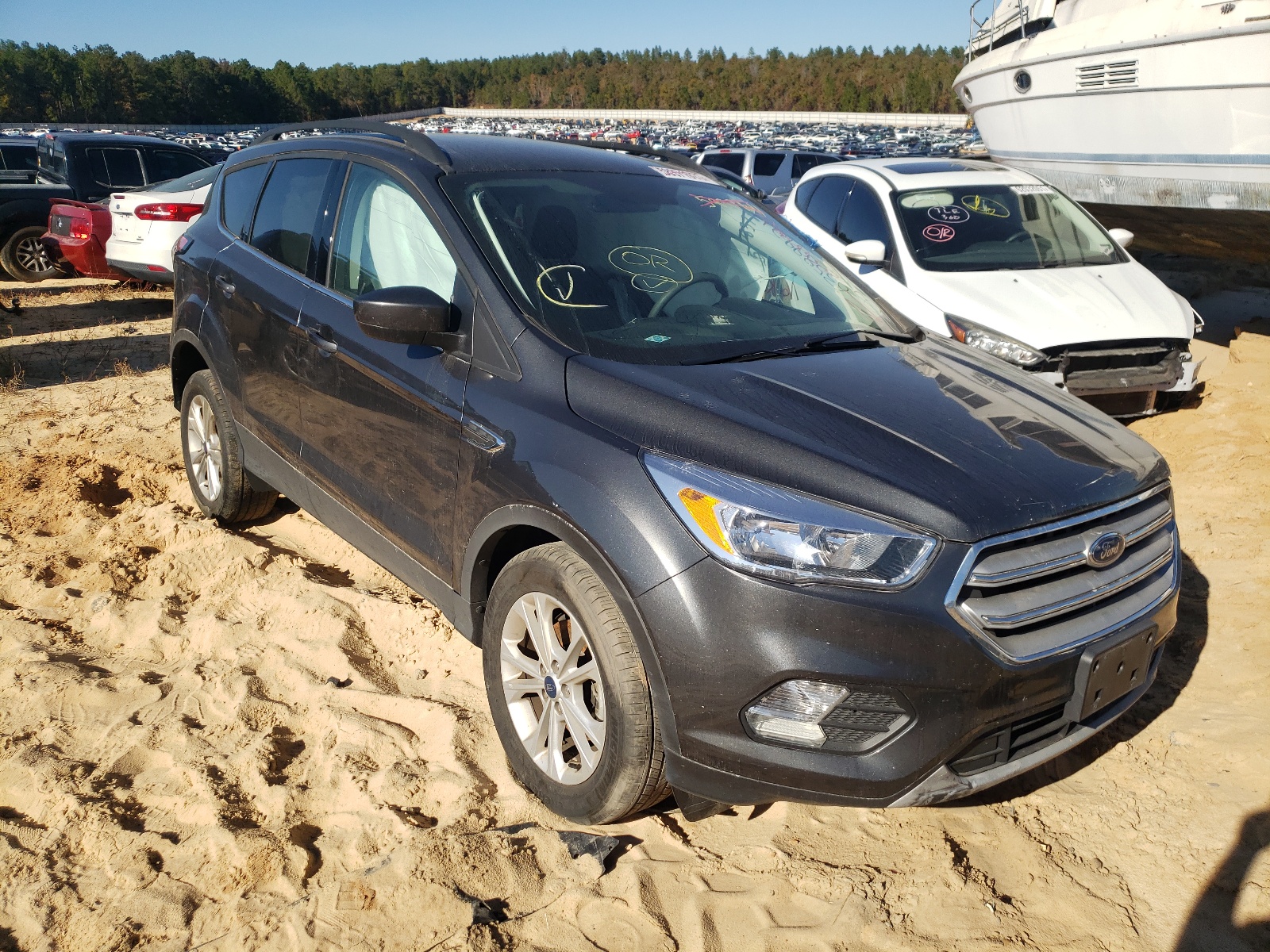 FORD ESCAPE SE 2018 with VIN 1FMCU0GD0JUD48526 - Photo from auction