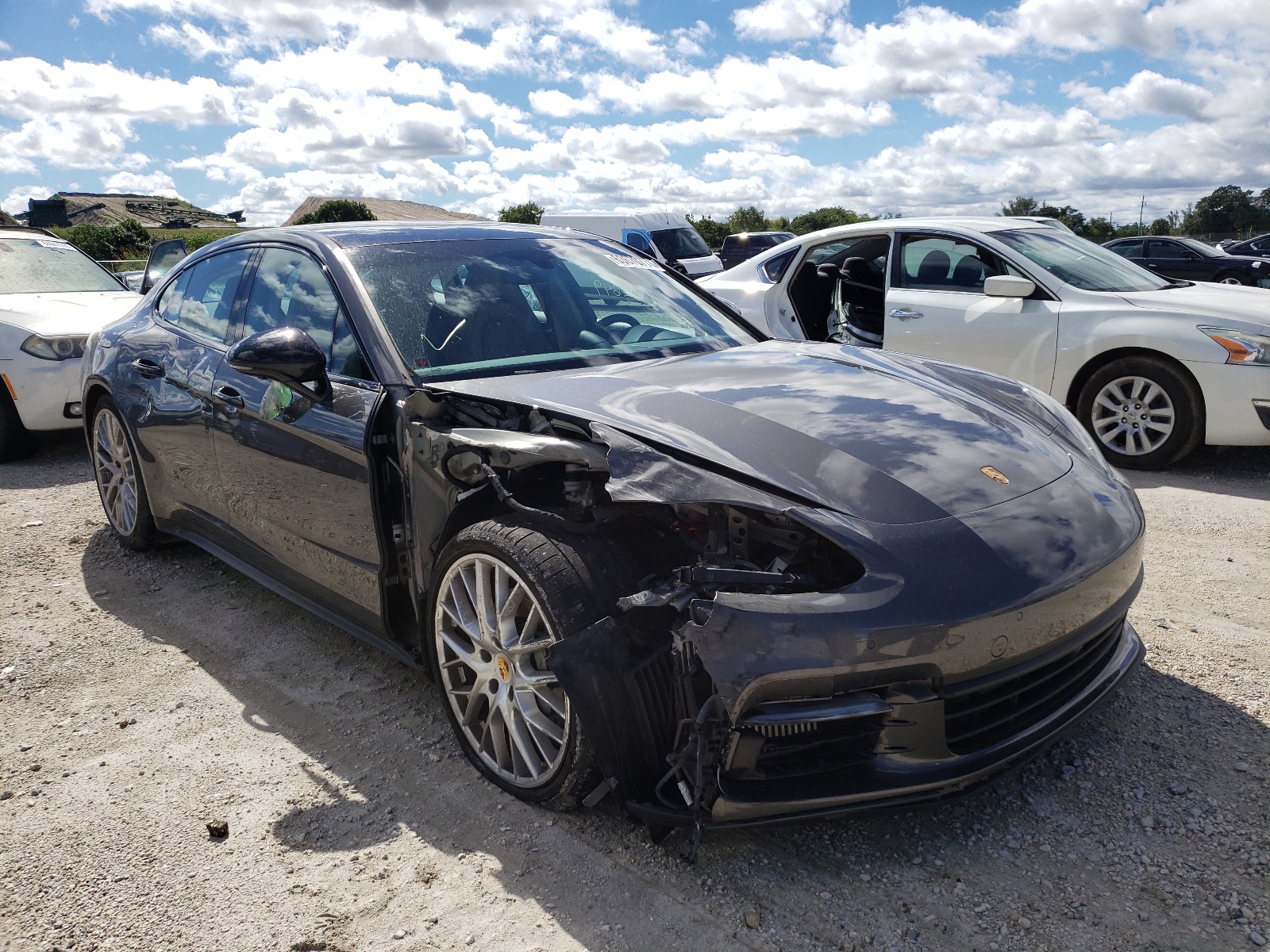 Zdjęcie 1 z aukcji – 2018 PORSCHE PANAMERA 4 z VIN WP0AB2A77JL135238
