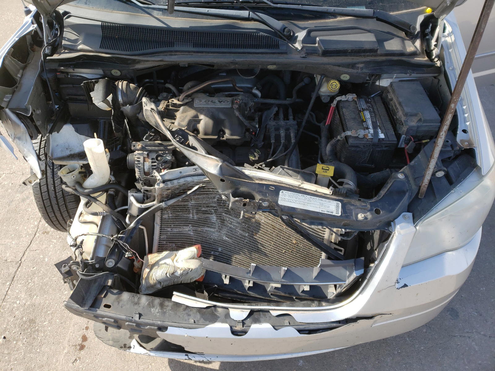 Photo 7 from auction – 2010 CHRYSLER TOWN & COU with VIN 2A4RR5D11AR393733