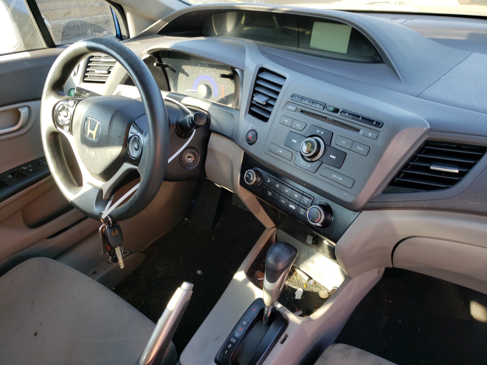 Photo 9 from auction – 2012 HONDA CIVIC LX with VIN 19XFB2F5XCE367793