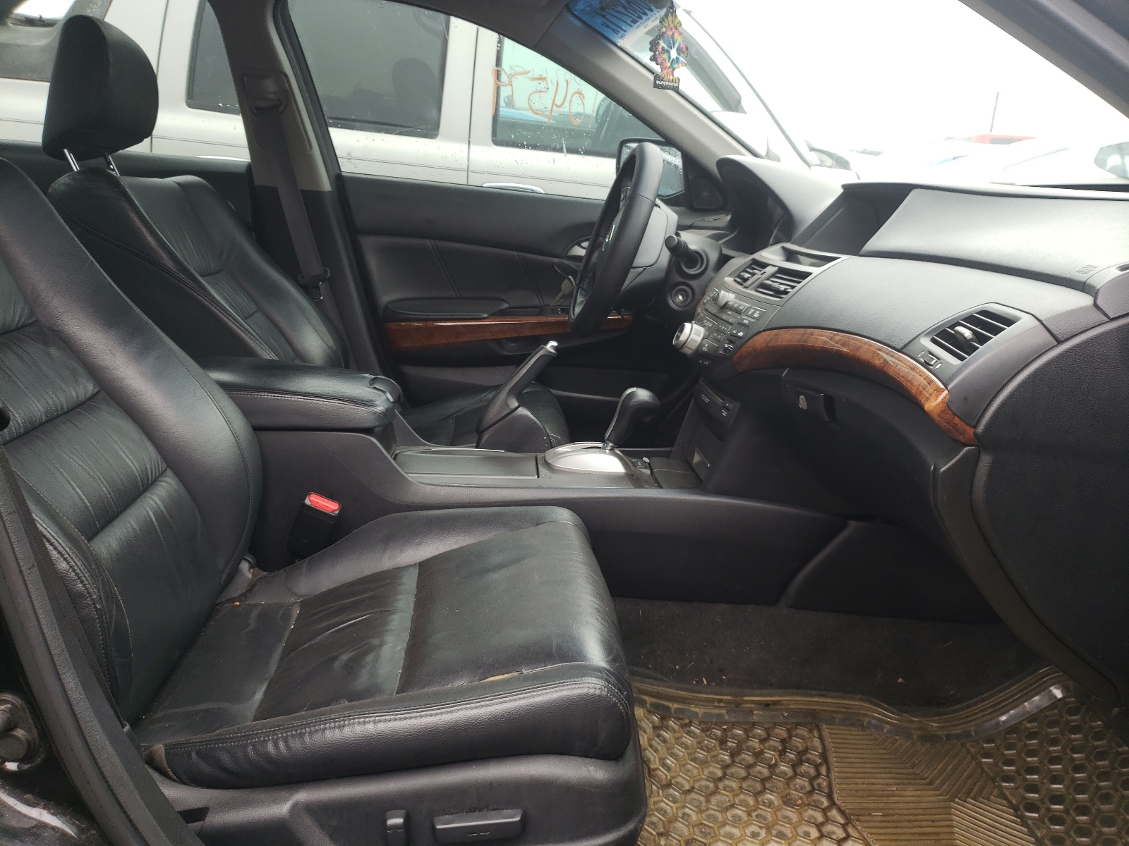 Photo 5 from auction – 2012 HONDA ACCORD EXL with VIN 1HGCP3F87CA022620