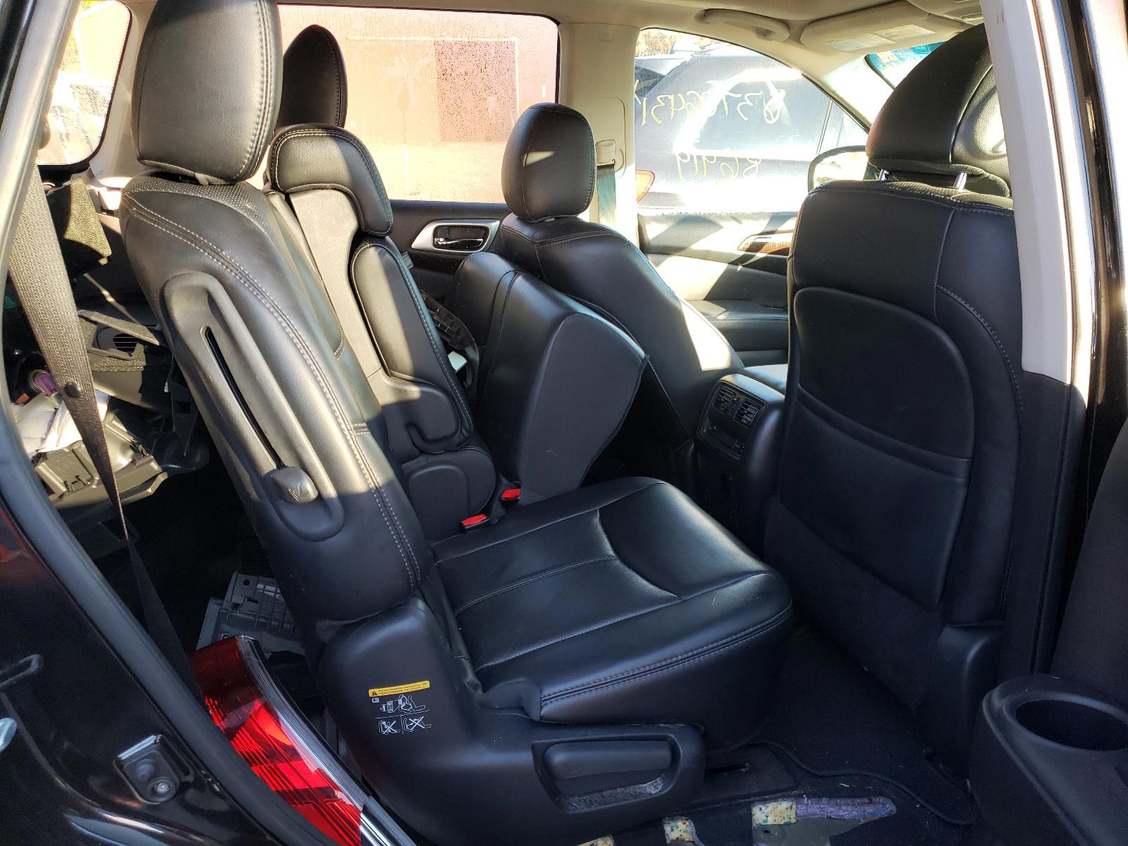 Photo 6 from auction – 2015 NISSAN PATHFINDER with VIN 5N1AR2MM5FC706435