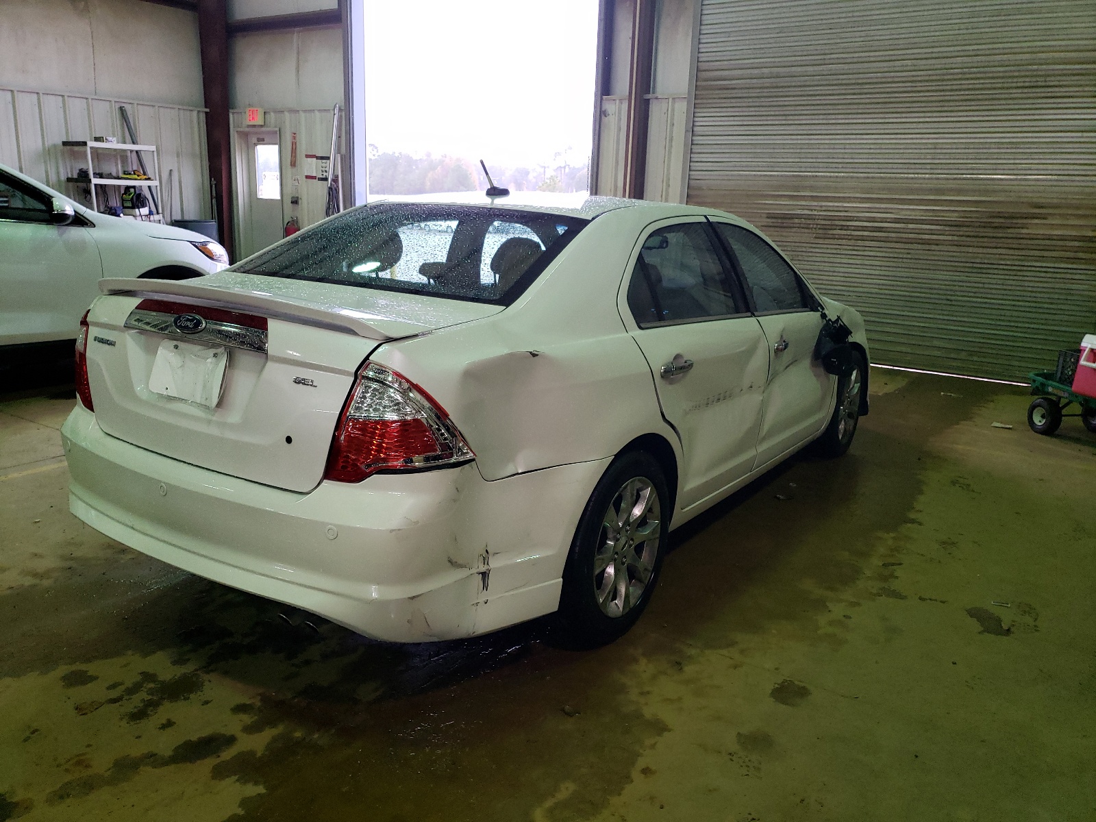 Photo 4 from auction – 2011 FORD FUSION SEL with VIN 3FAHP0JA7BR114060