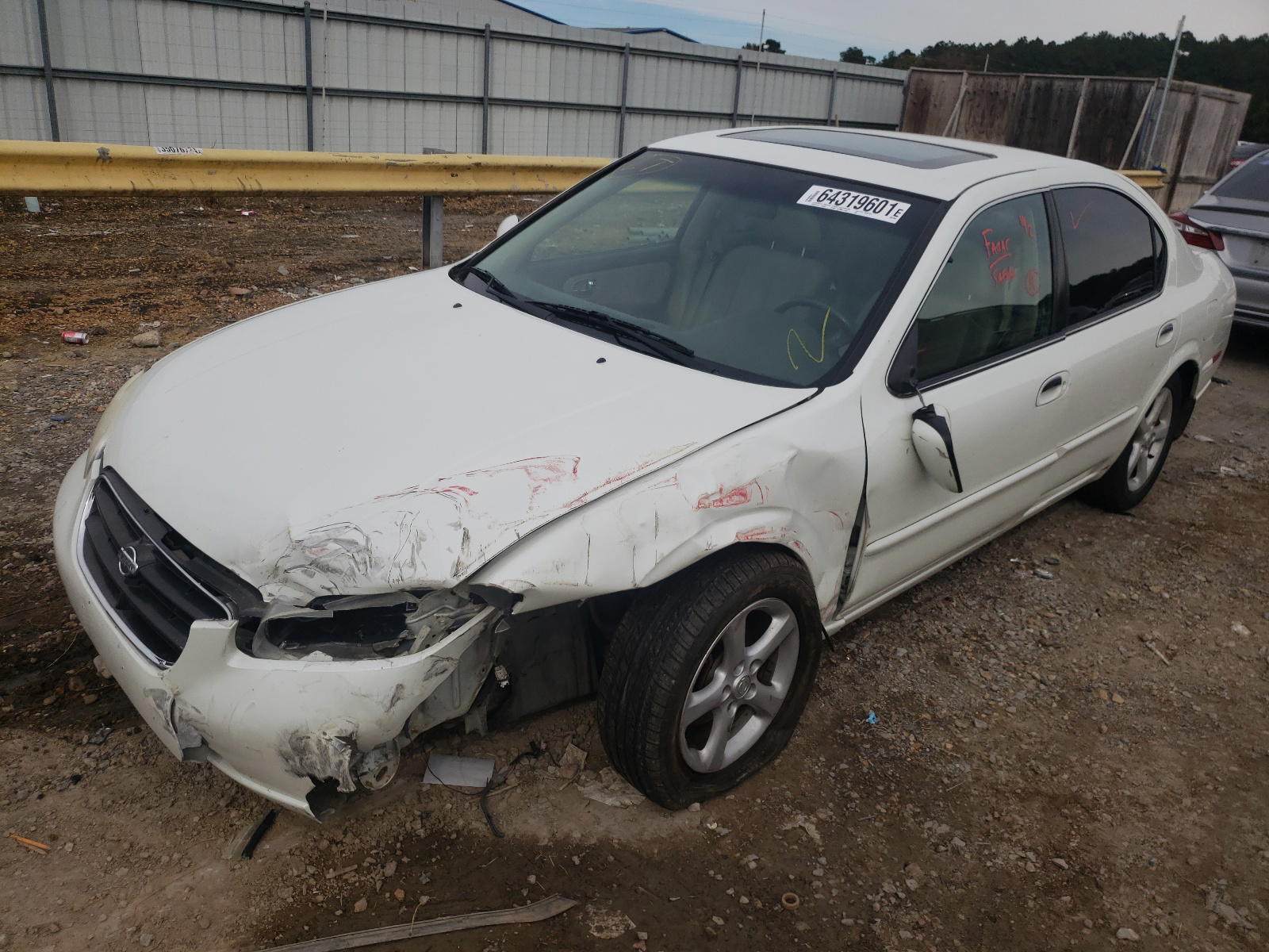 Photo 2 from auction – 2000 NISSAN MAXIMA with VIN JN1CA31D7YT755883