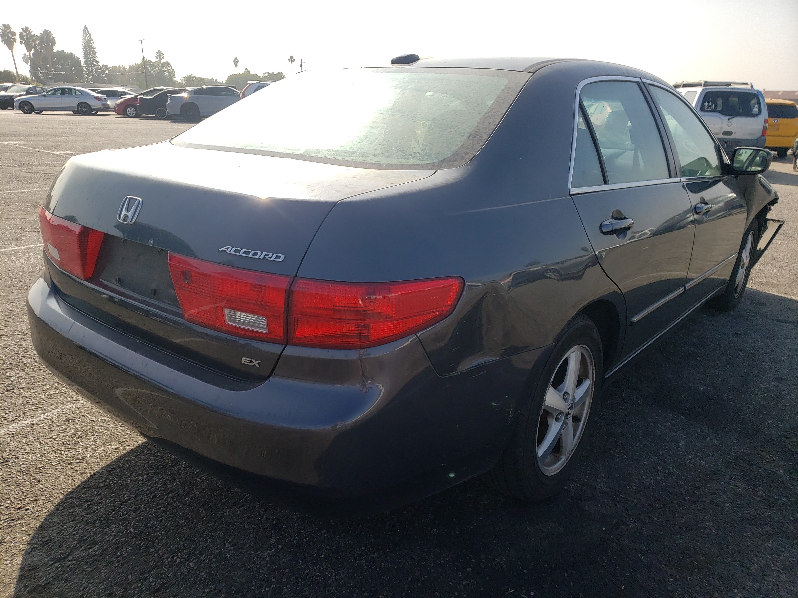 Photo 4 from auction – 2005 HONDA ACCORD EX with VIN 1HGCM55835A022400