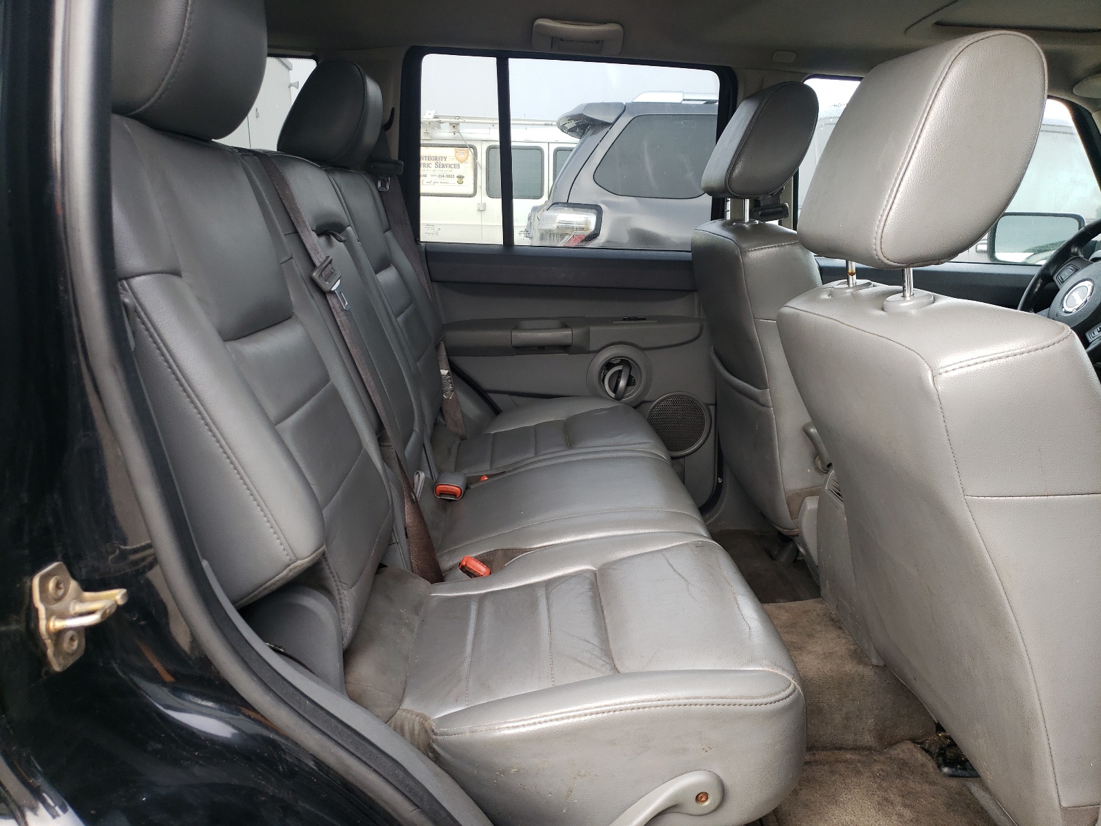 Foto 6 de la subasta – 2006 JEEP COMMANDER con VIN 1J8HH48K46C232626