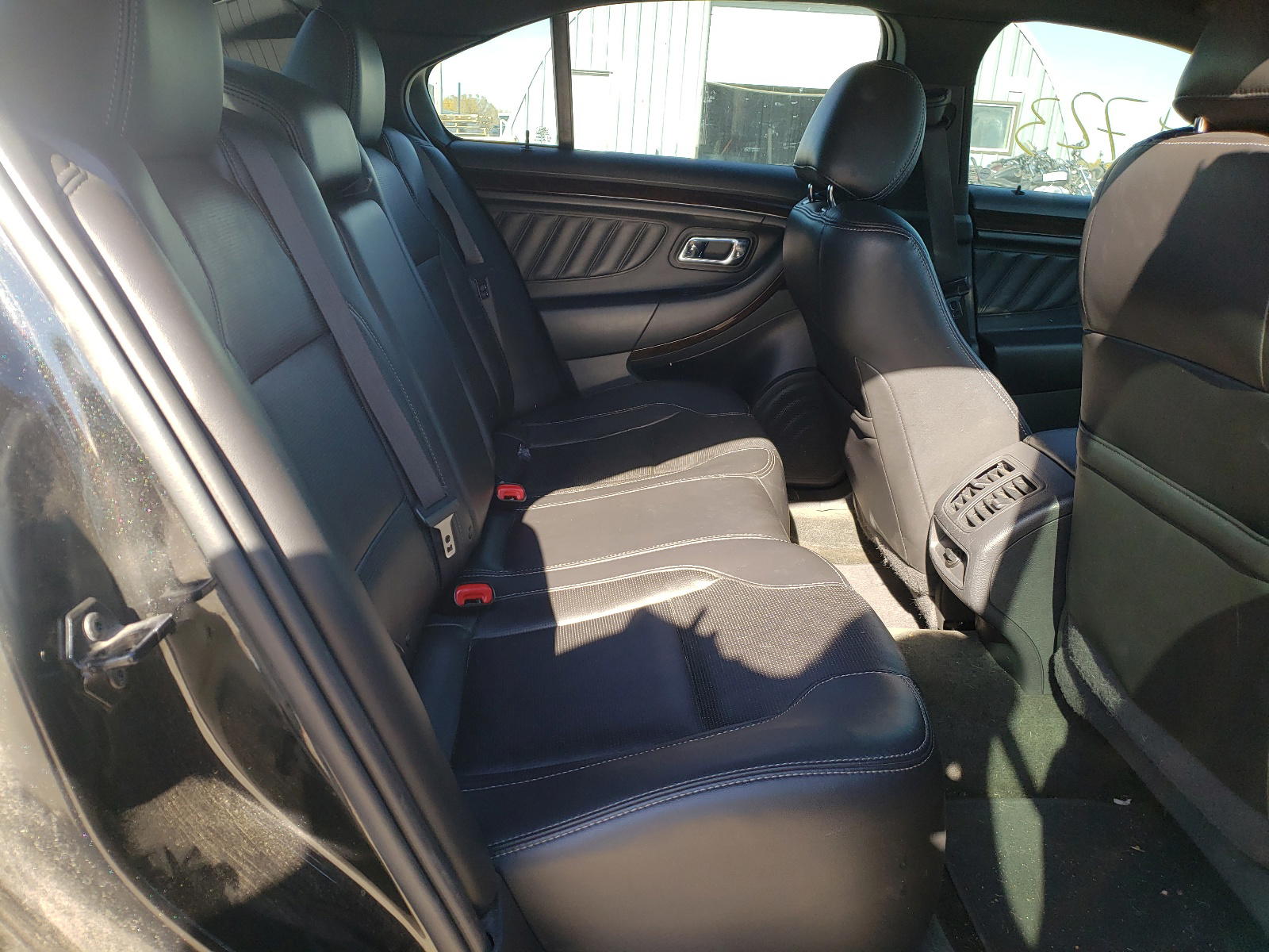 Photo 6 from auction – 2013 FORD TAURUS LIM with VIN 1FAHP2F86DG226845