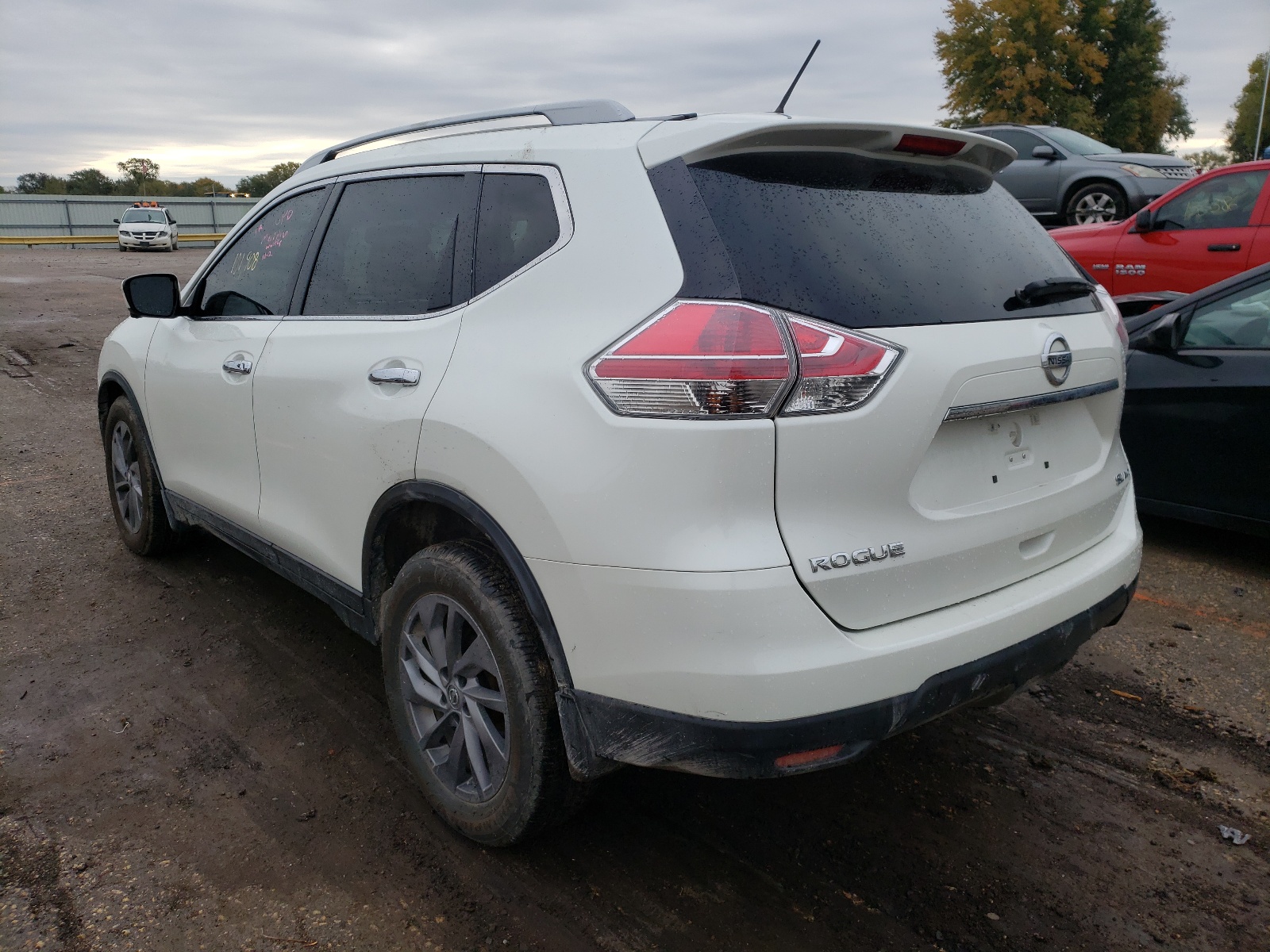 Photo 3 from auction – 2016 NISSAN ROGUE S with VIN 5N1AT2MV7GC733146