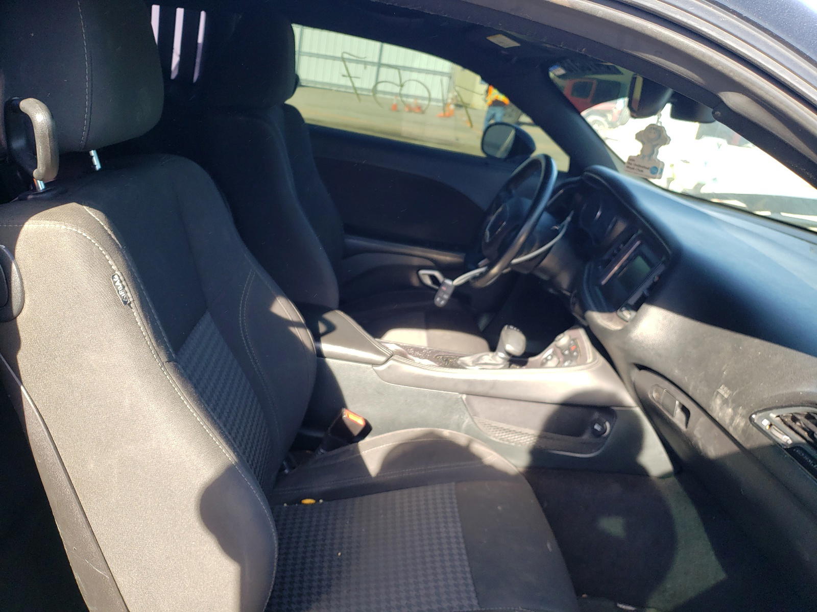 Photo 5 from auction – 2016 DODGE CHALLENGER with VIN 2C3CDZAG4GH280288