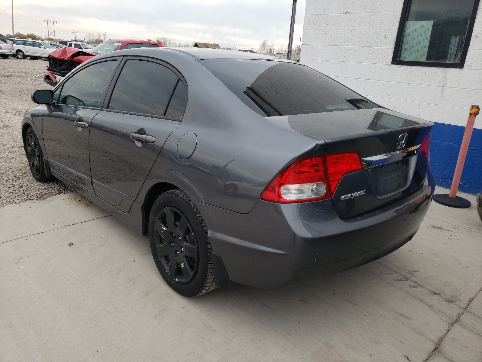 Photo 3 from auction – 2011 HONDA CIVIC LX with VIN 2HGFA1F57BH302207