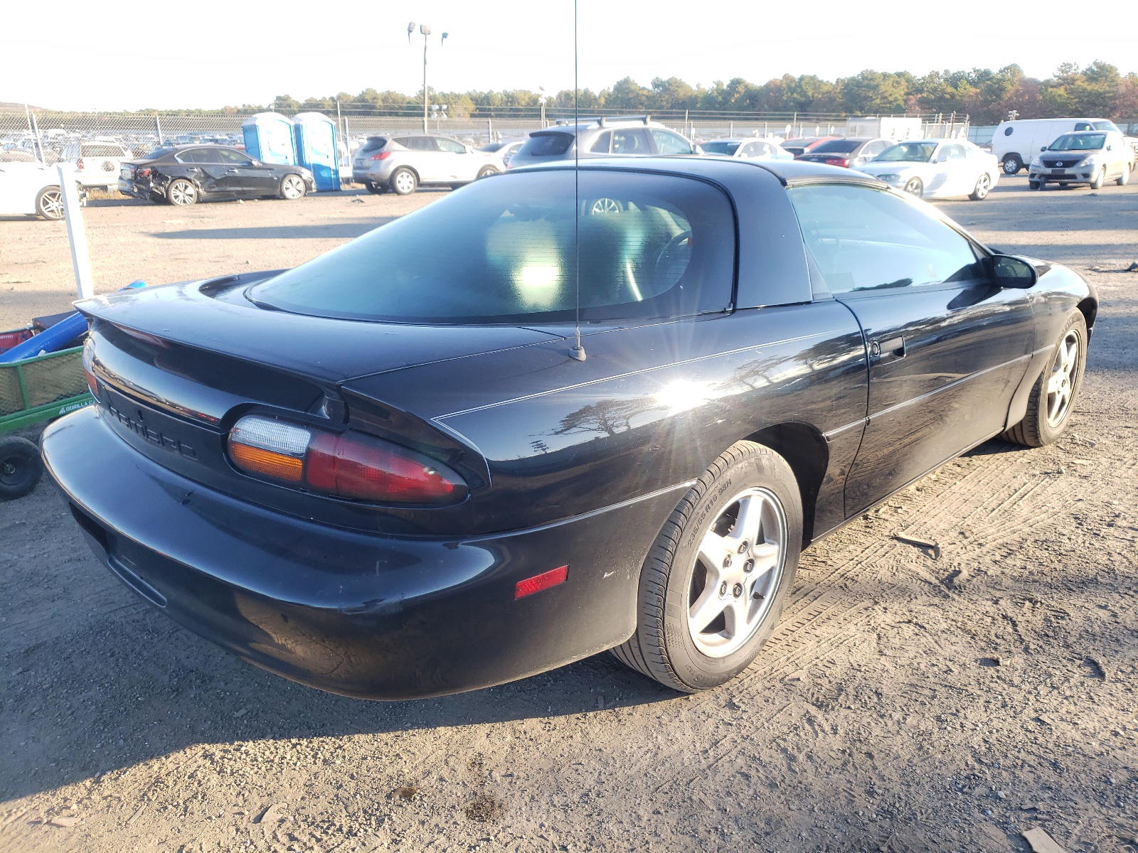 Photo 4 from auction – 1997 CHEVROLET CAMARO BAS with VIN 2G1FP22KXV2119690