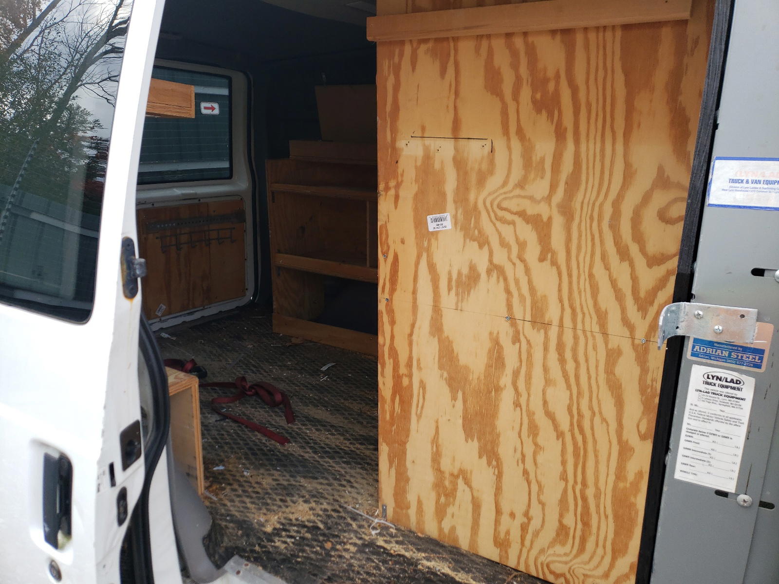 Photo 6 from auction – 2004 CHEVROLET ASTRO with VIN 1GCDL19X64B116005