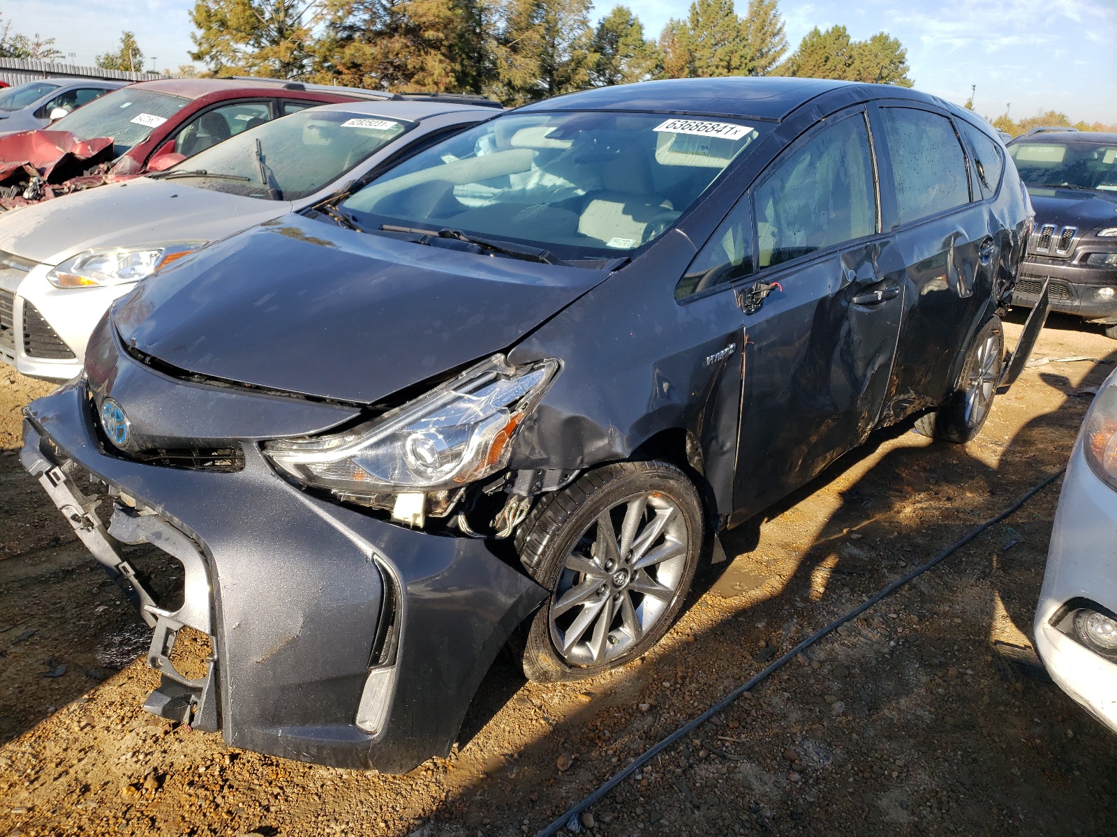 Photo 2 from auction – 2015 TOYOTA PRIUS V with VIN JTDZN3EU2FJ022347
