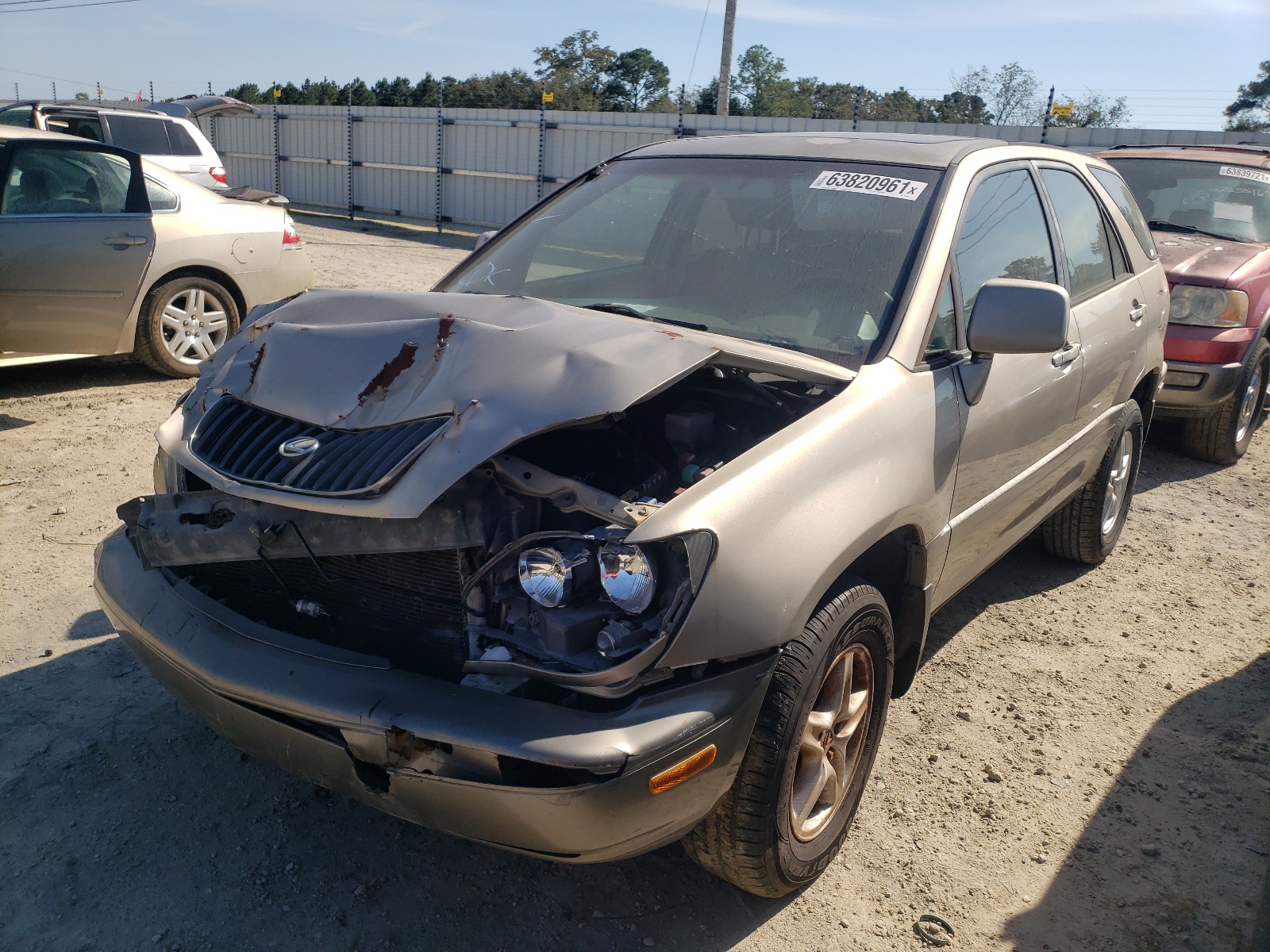 Photo 2 from auction – 1999 LEXUS RX 300 with VIN JT6GF10U4X0011445