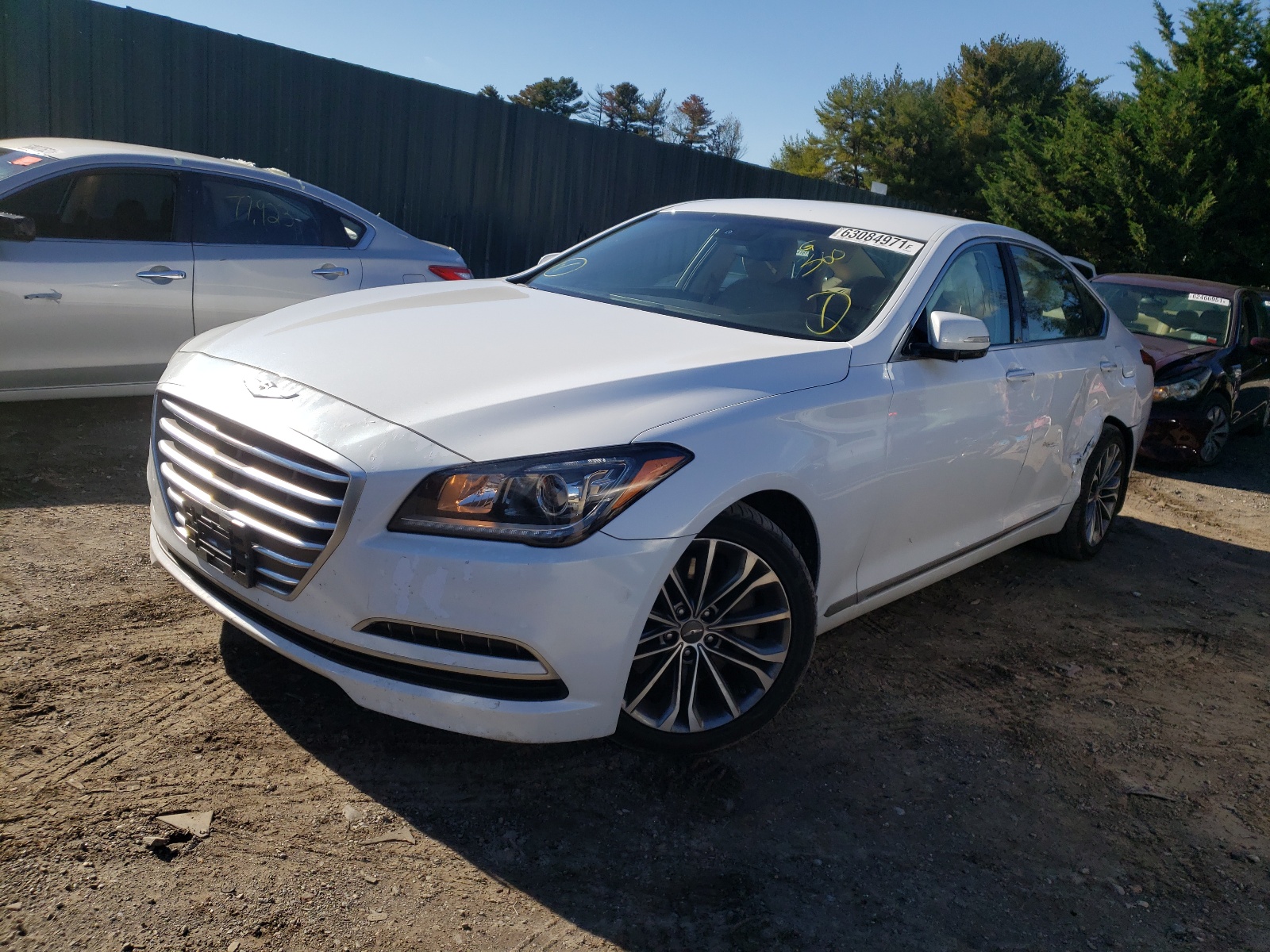 Photo 2 from auction – 2015 HYUNDAI GENESIS 3. with VIN KMHGN4JE6FU084288