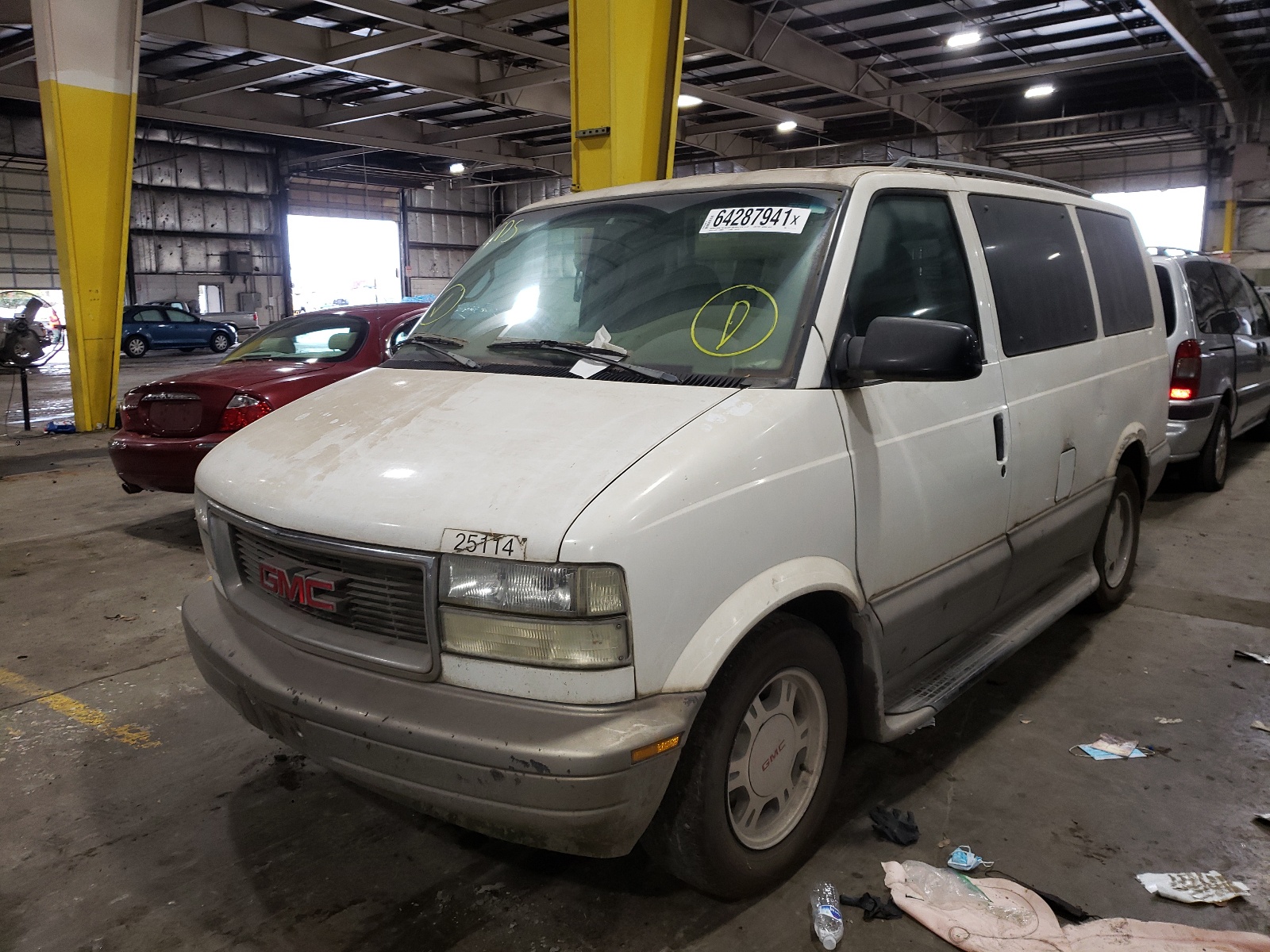 Photo 2 from auction – 2003 GMC SAFARI with VIN 1GKDM19X83B502540