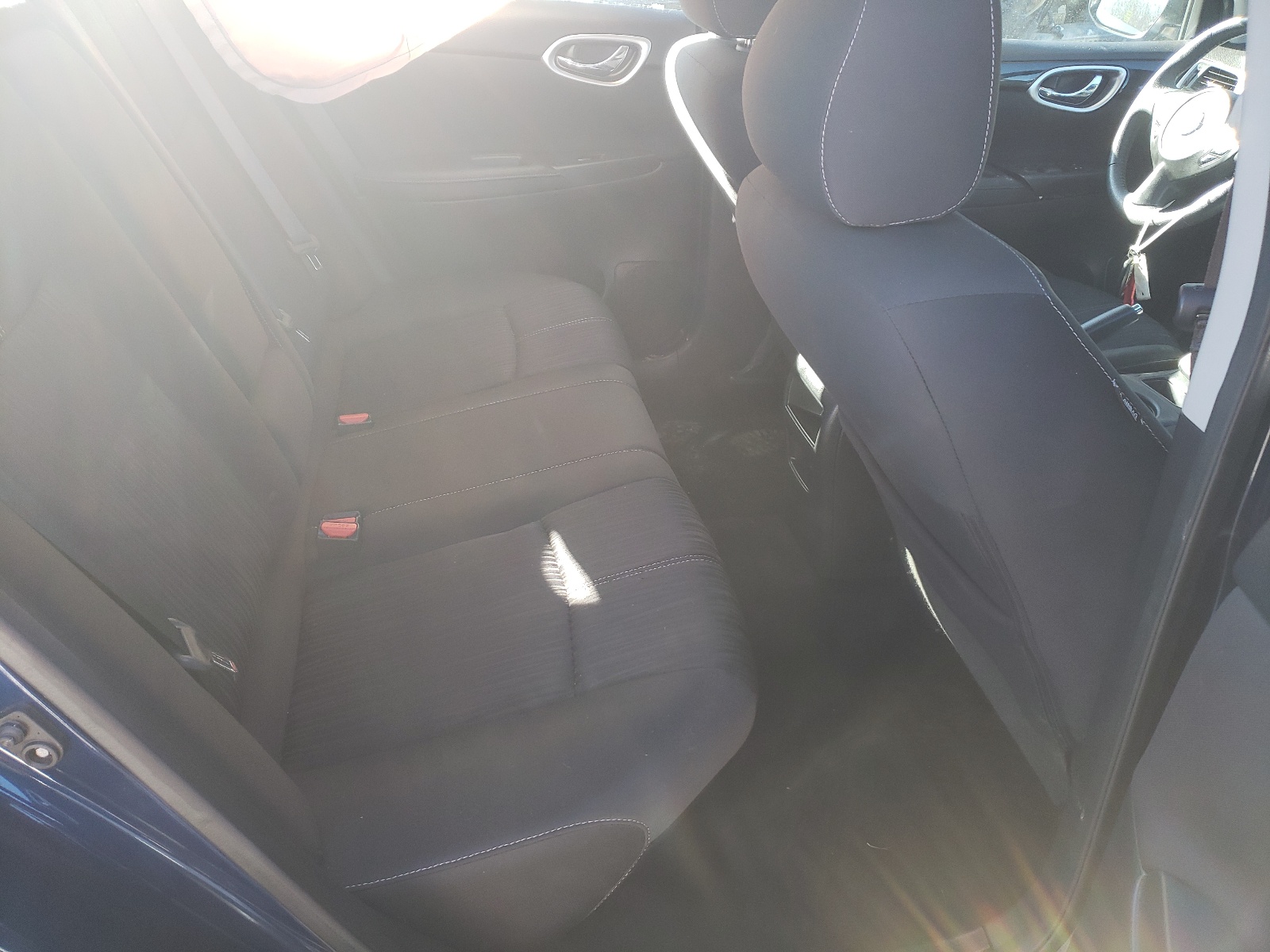 Photo 6 from auction – 2017 NISSAN SENTRA S with VIN 3N1AB7AP8HY323641
