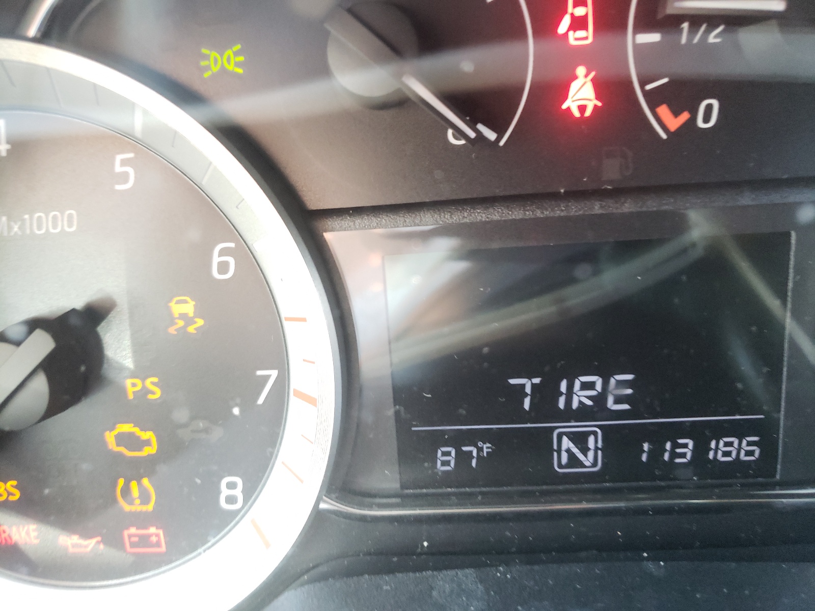 Photo 8 from auction – 2014 NISSAN SENTRA S with VIN 3N1AB7AP4EY304676