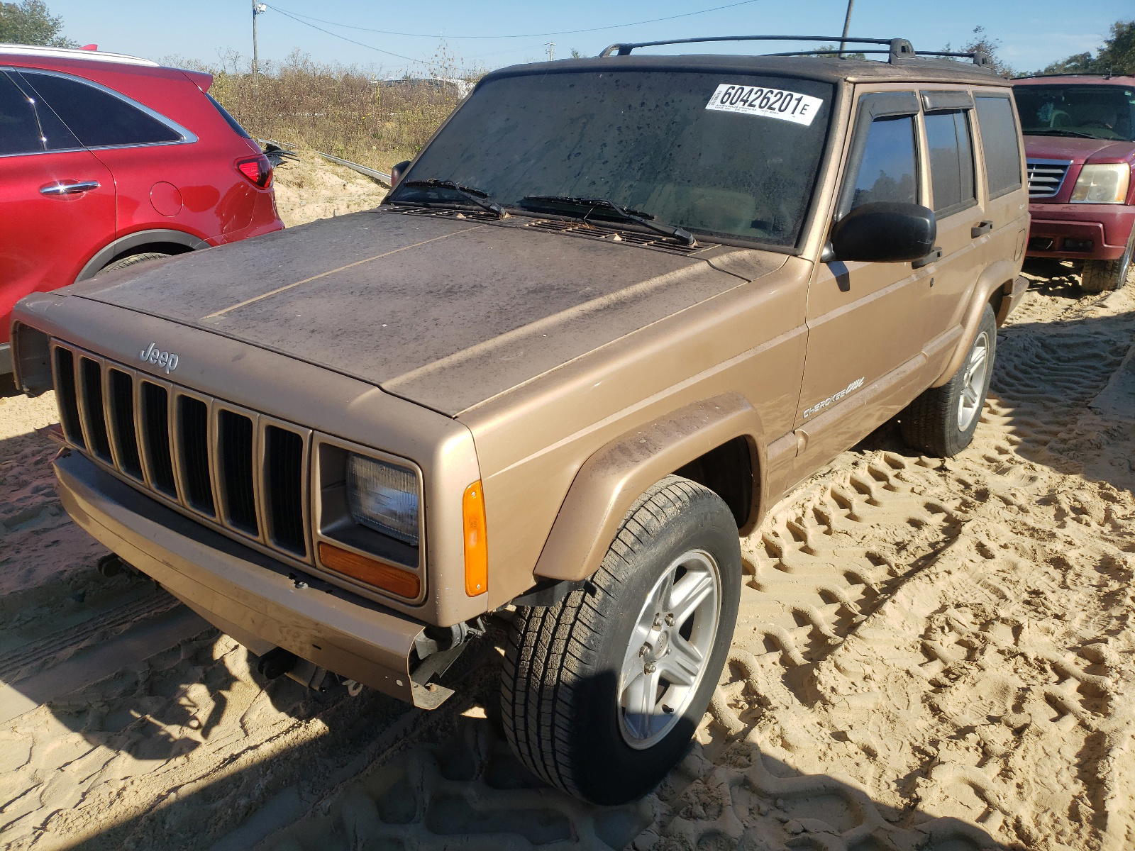 Photo 2 from auction – 2000 JEEP CHEROKEE C with VIN 1J4FF58S2YL261971