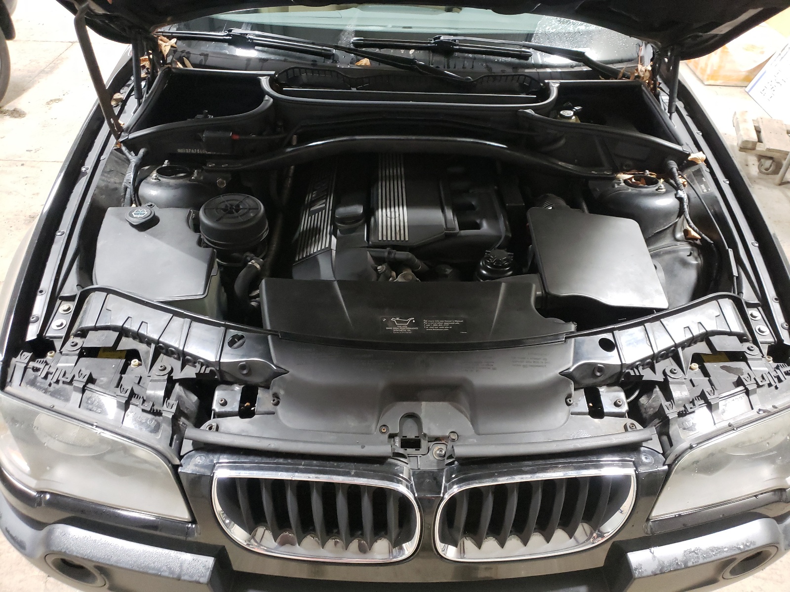 Photo 7 from auction – 2004 BMW X3 2.5I with VIN WBXPA73434WC41725