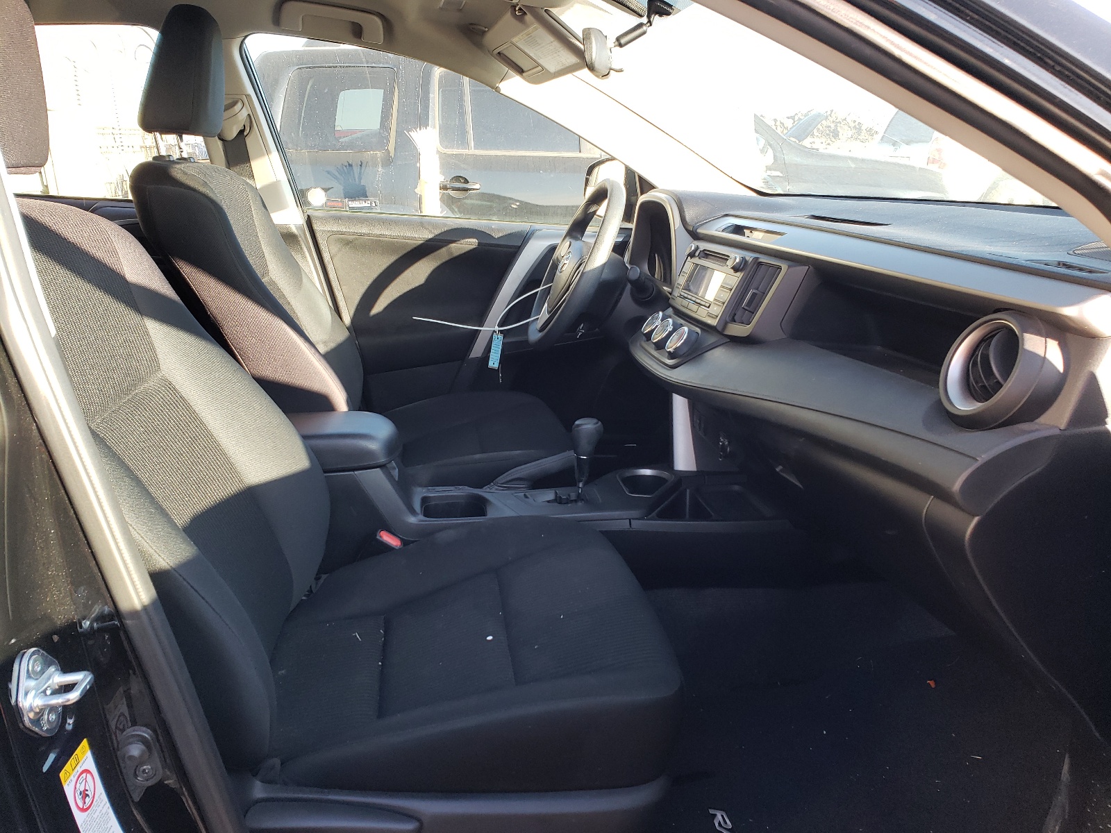 Zdjęcie 5 z aukcji – 2016 TOYOTA RAV4 LE z VIN 2T3BFREV0GW489294