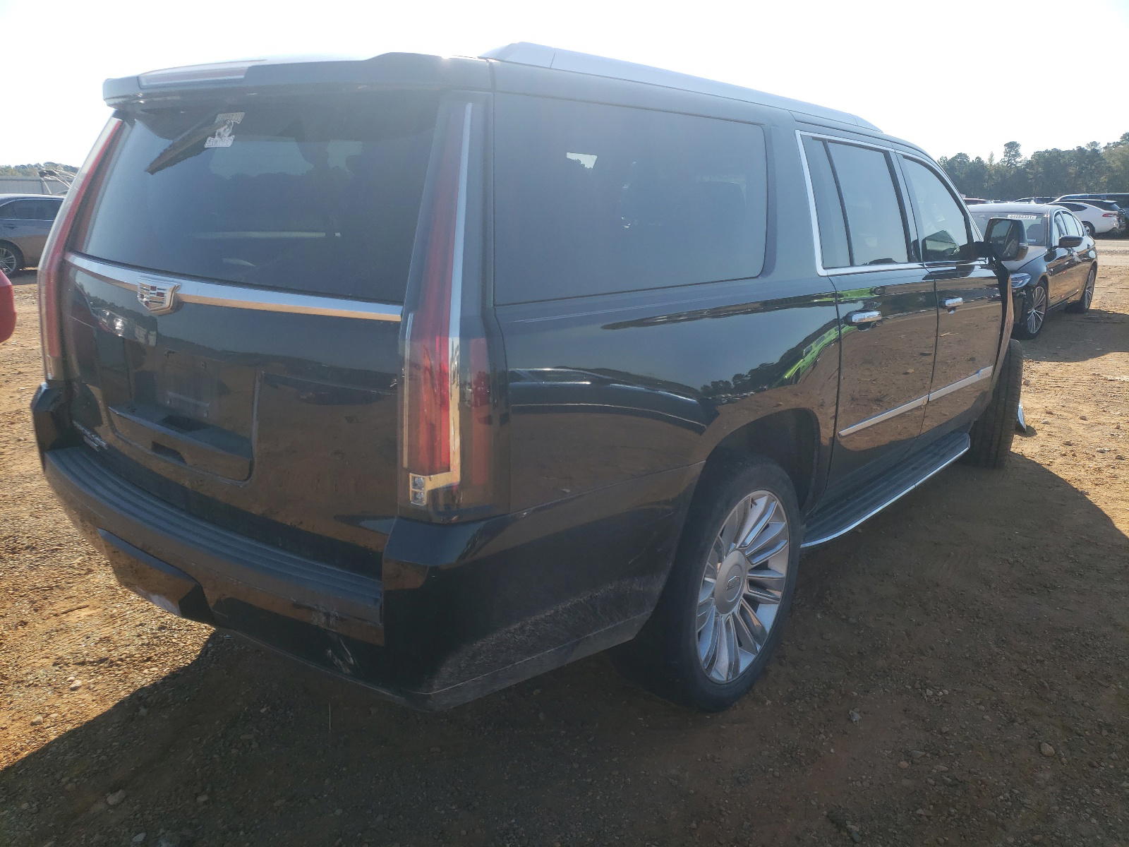 Photo 4 from auction – 2016 CADILLAC ESCALADE E with VIN 1GYS3JKJ6GR387827