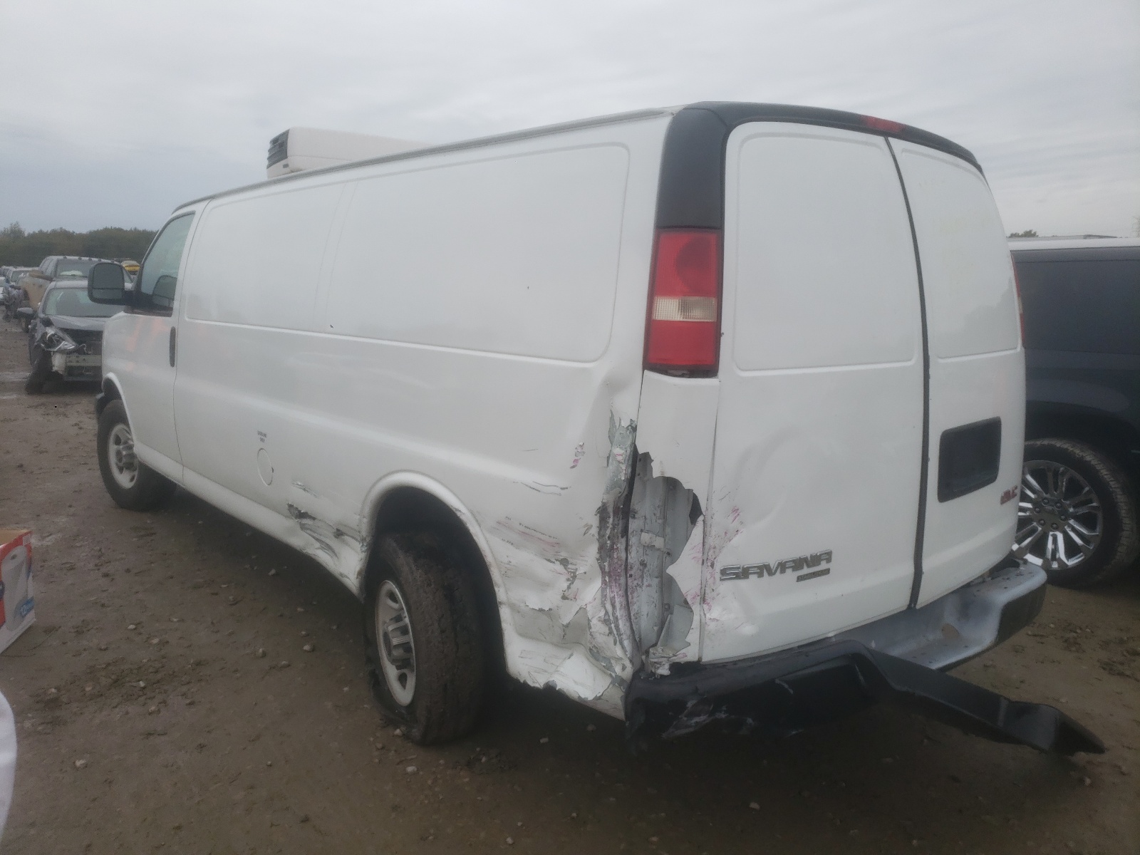 Photo 3 from auction – 2015 GMC SAVANA3500 with VIN 1GTZ7UCF4F1132255