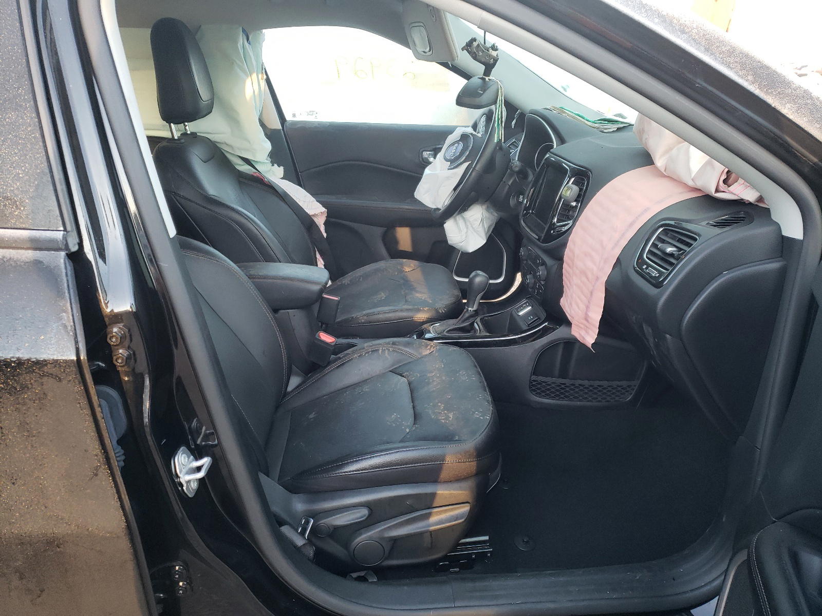 Photo 5 from auction – 2020 JEEP COMPASS LI with VIN 3C4NJCCBXLT187403