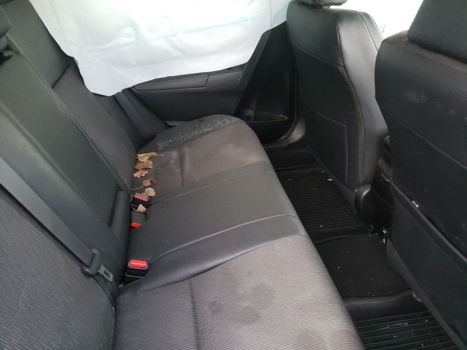 Photo 6 from auction – 2017 TOYOTA COROLLA L with VIN 5YFBURHE6HP638613