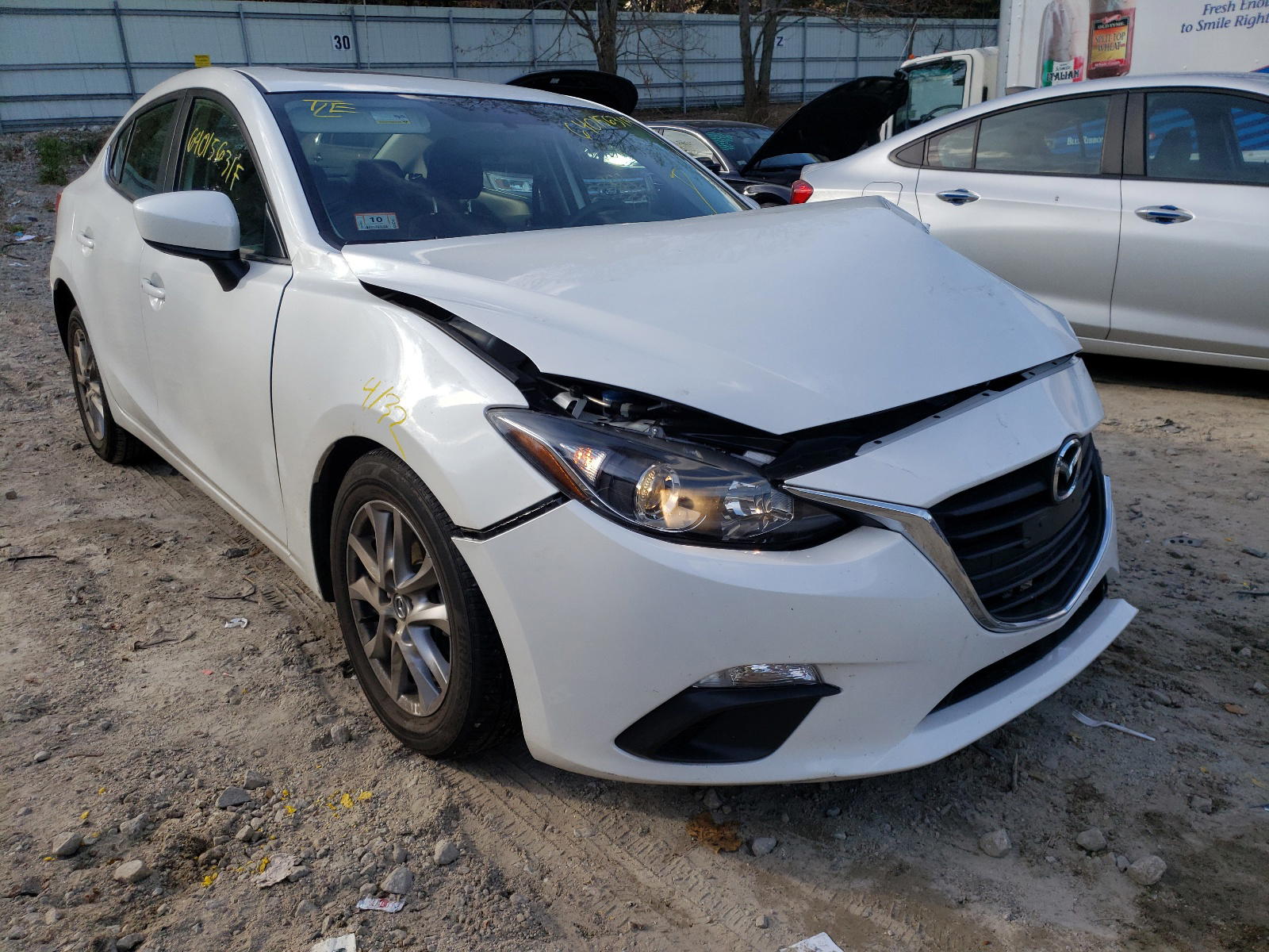 MAZDA 3 TOURING 2014 with VIN JM1BM1V73E1156771 - Photo from auction
