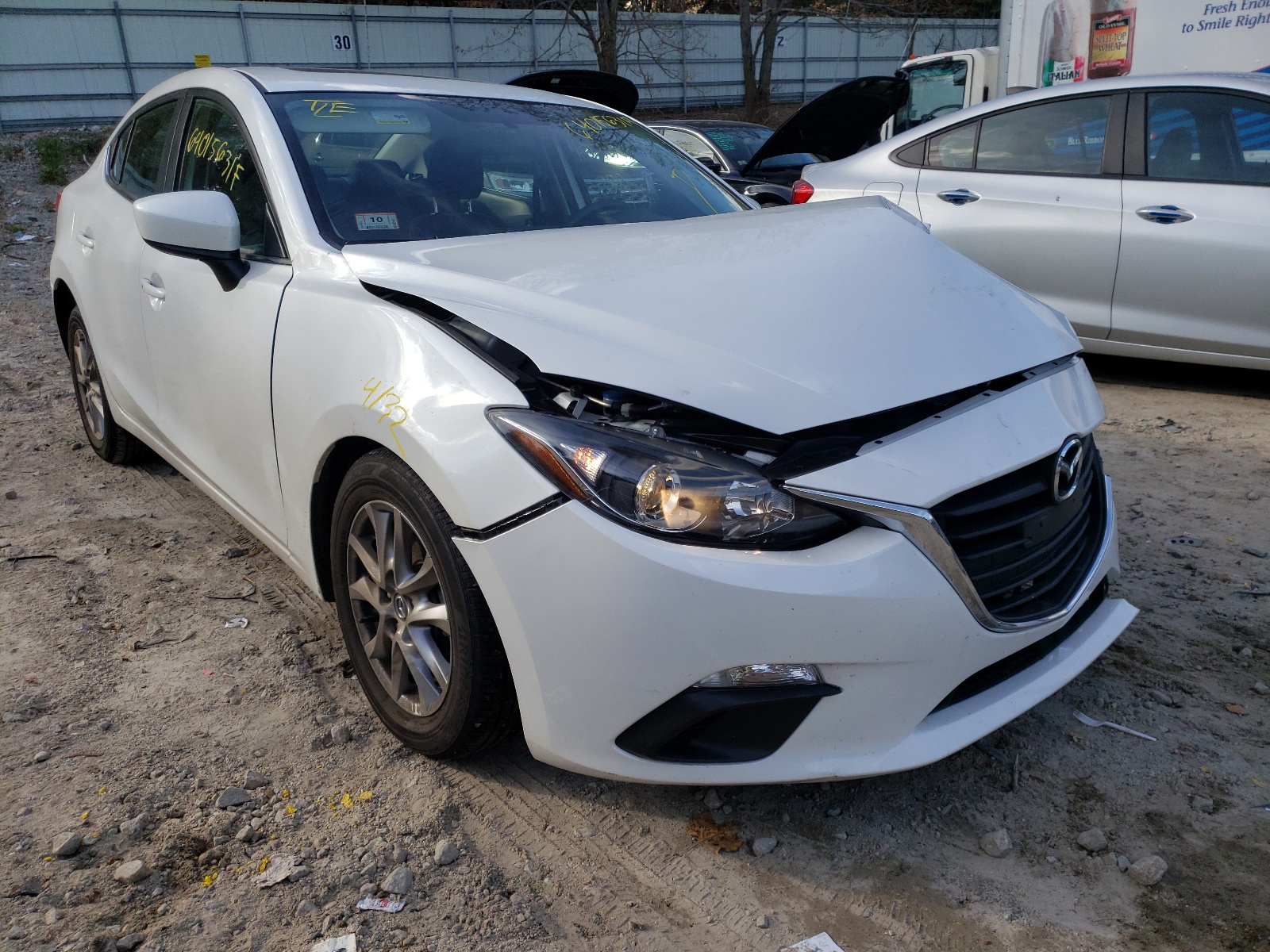 صورة رقم 1 من المزاد - 2014 MAZDA 3 TOURING مع VIN JM1BM1V73E1156771