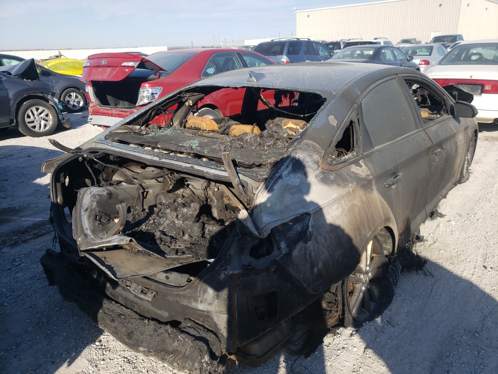 Photo 4 from auction – 2017 HYUNDAI SONATA SE with VIN 5NPE24AF0HH567446