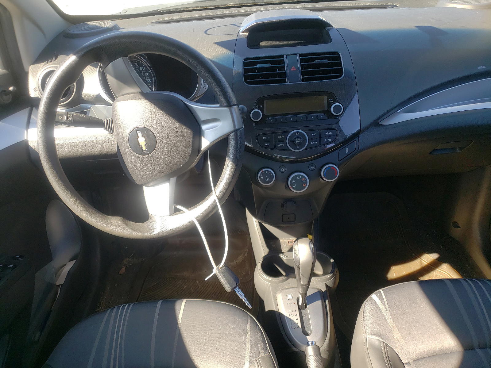 Photo 9 from auction – 2013 CHEVROLET SPARK LS with VIN KL8CB6S95DC580218